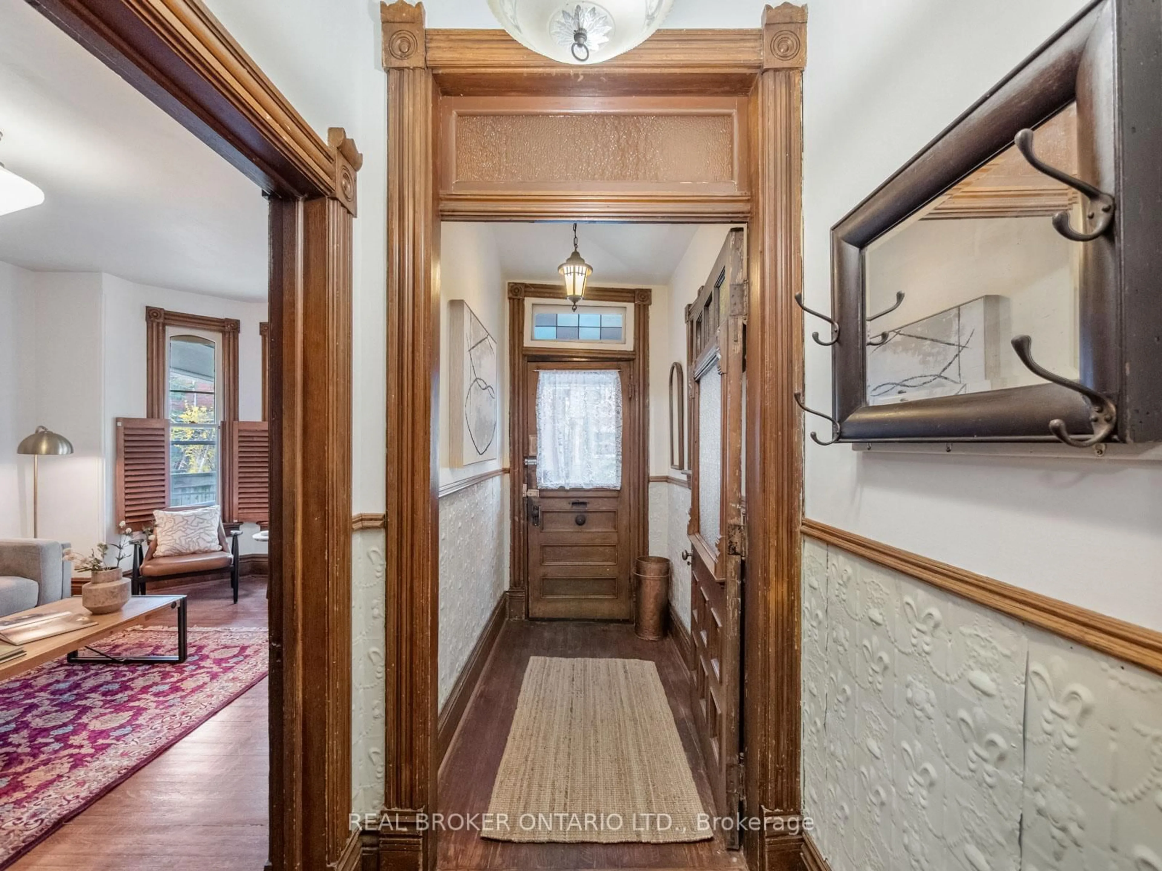 Indoor foyer for 170 Cowan Ave, Toronto Ontario M6K 2N6