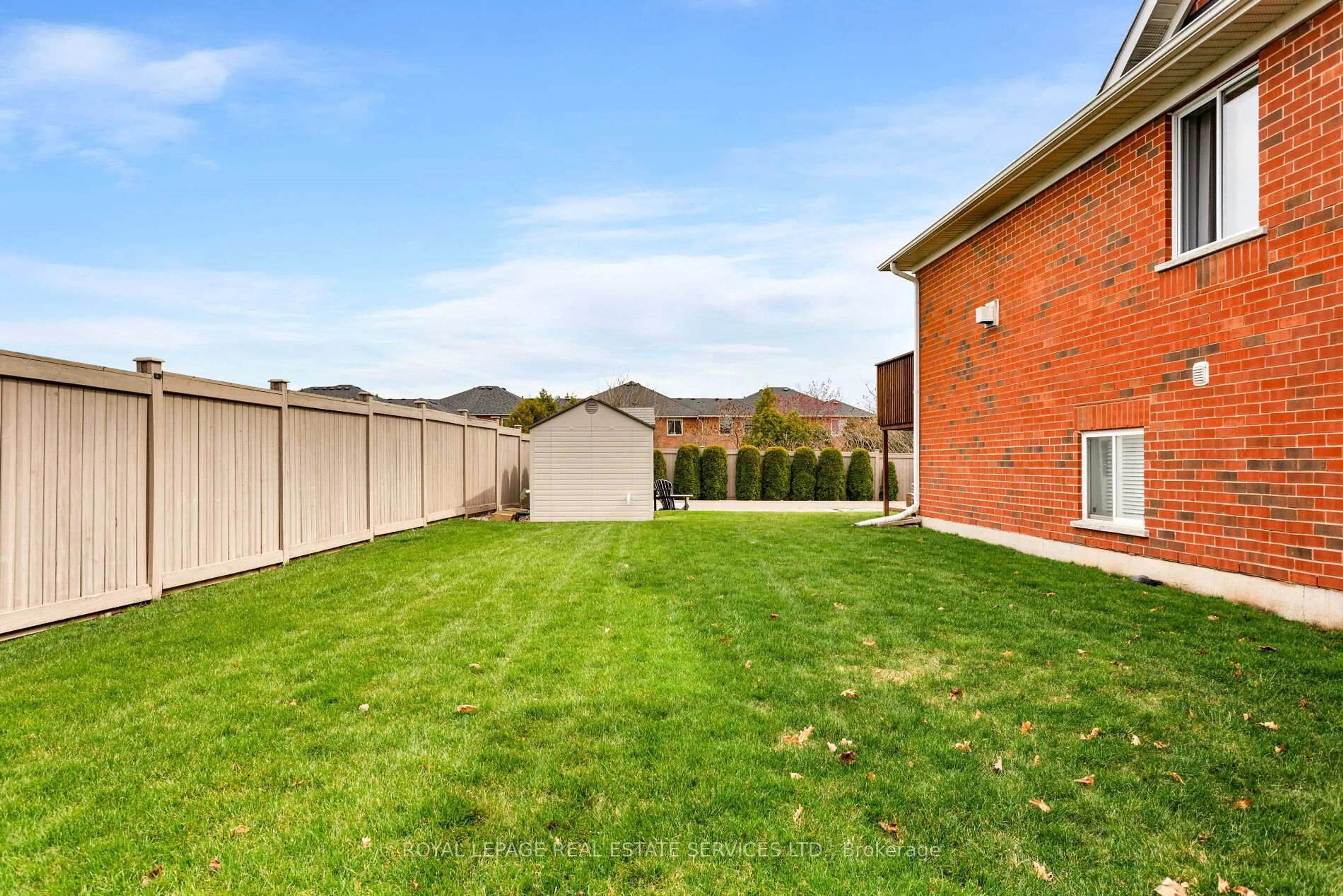 Patio, street for 2281 Highcroft Rd, Oakville Ontario L6M 4Y4