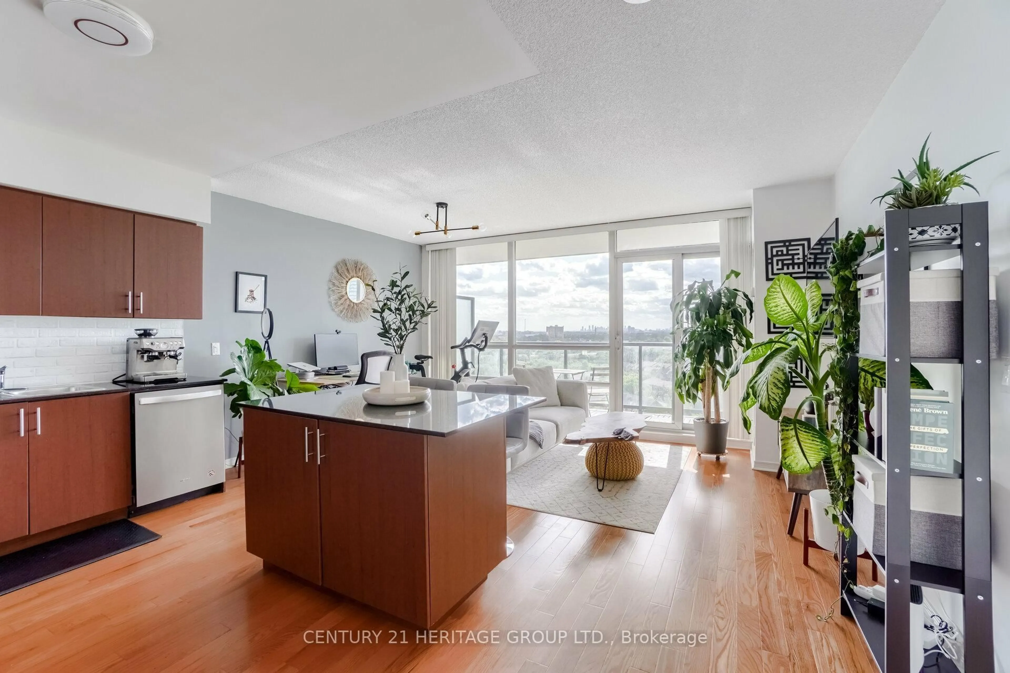 Open concept kitchen, unknown for 15 Legion Rd #1503, Toronto Ontario M8V 0A9