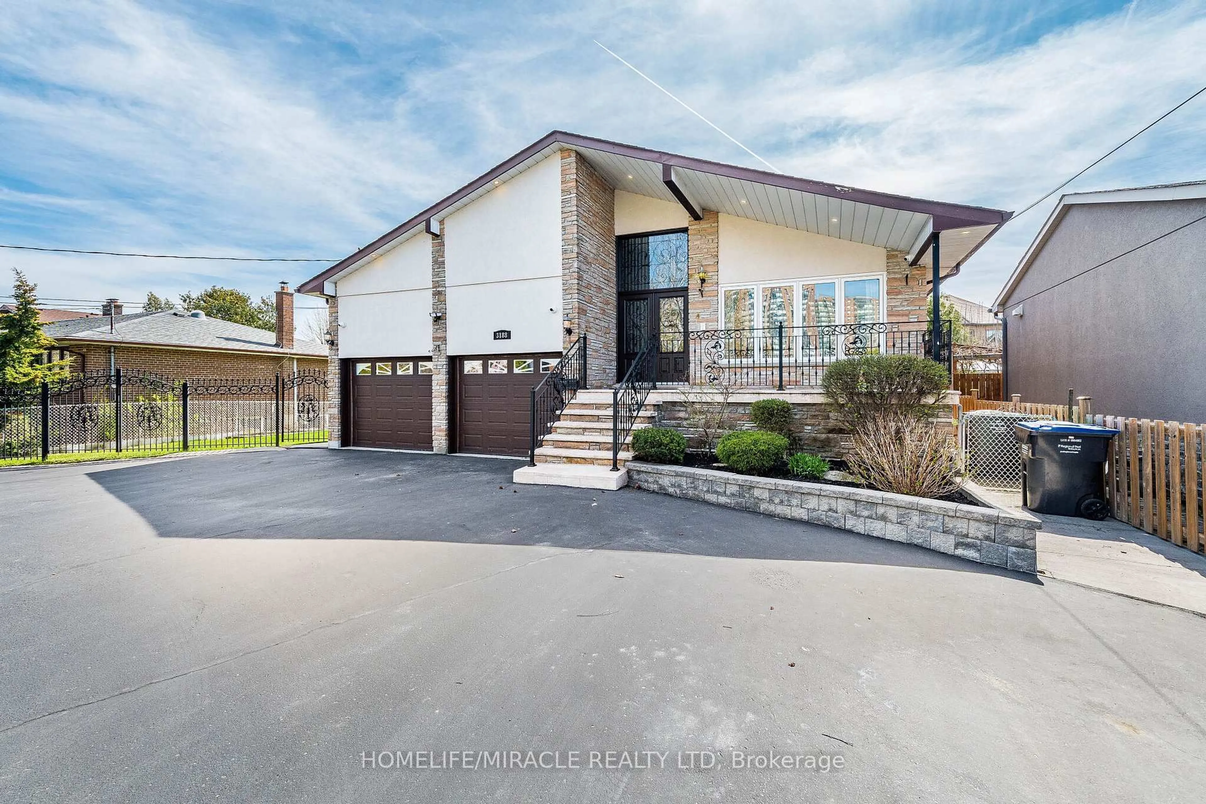 Home with brick exterior material, street for 3188 Parkerhill Rd, Mississauga Ontario L5B 1V8