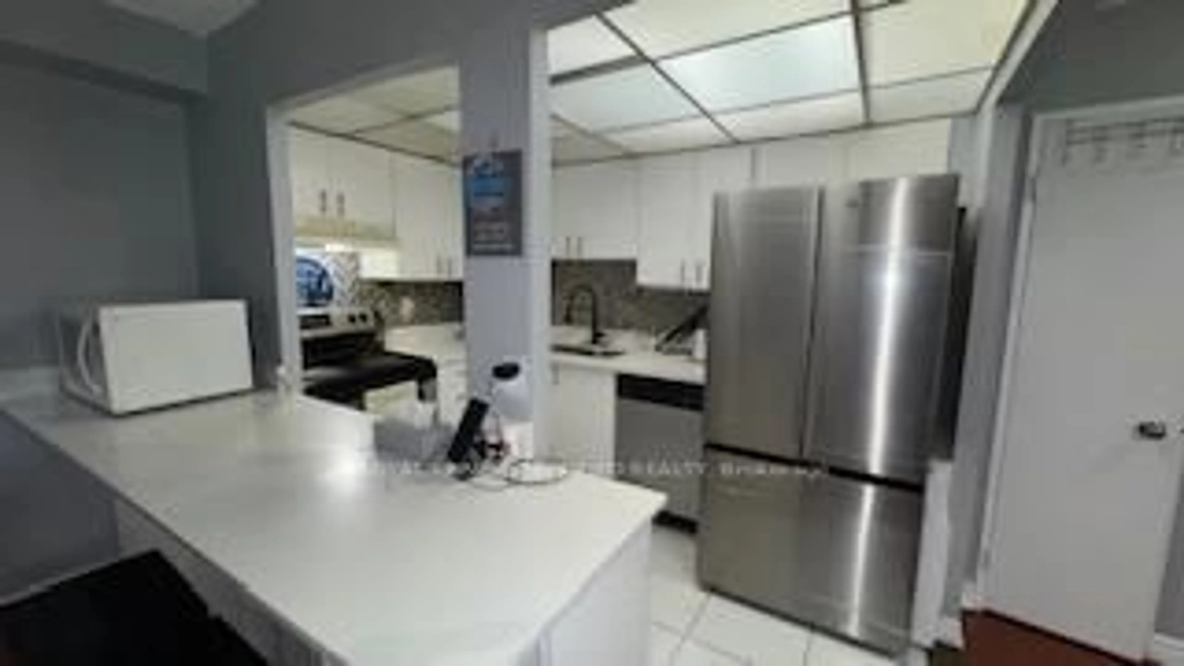 Unknown for 145 Hillcrest Ave #910, Mississauga Ontario L5B 3Z1