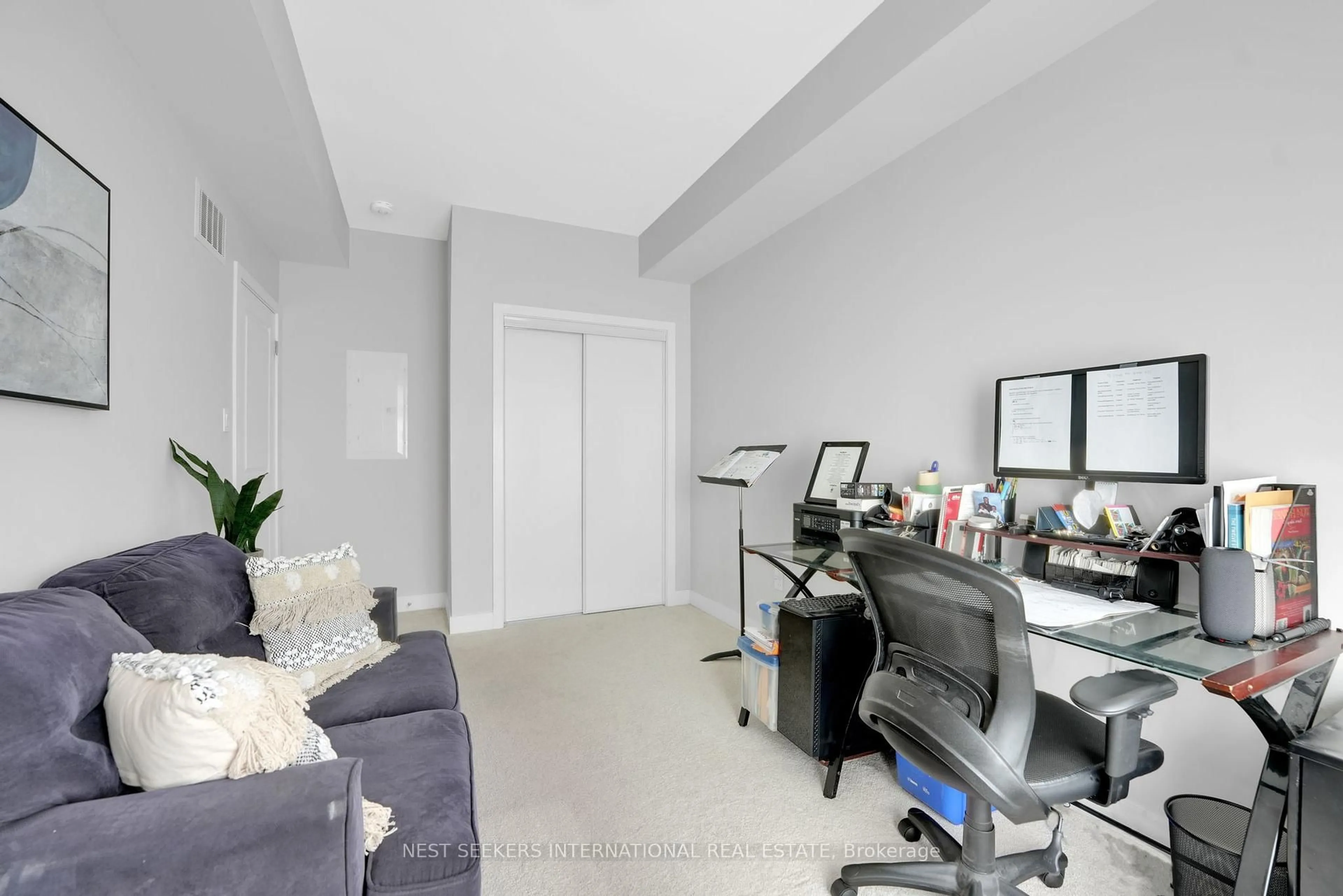 A pic of a room for 39 John Perkins Bull Dr #14, Toronto Ontario M3K 0C3