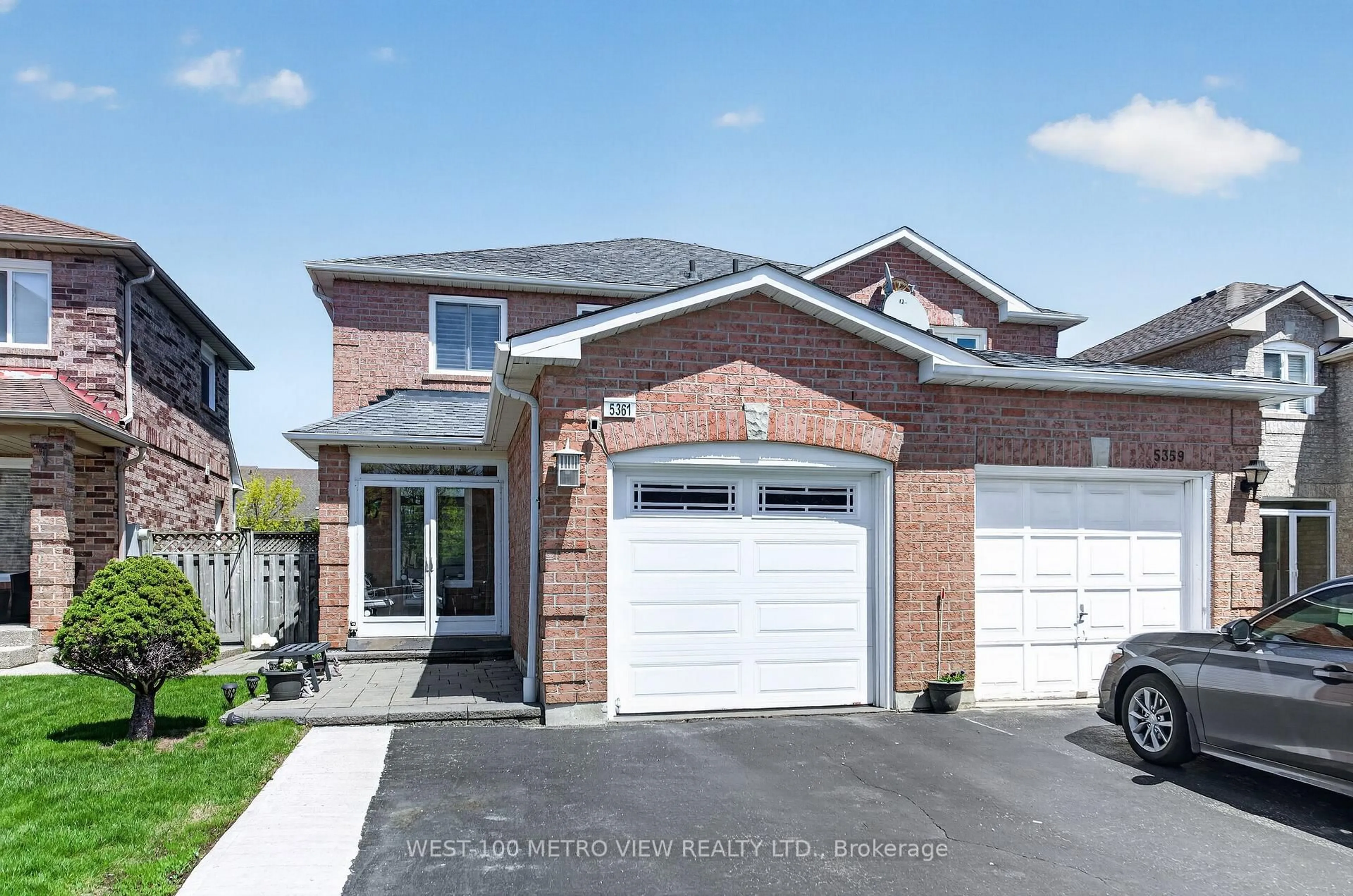 Home with brick exterior material, street for 5361 Bullrush Dr, Mississauga Ontario L5V 2C1