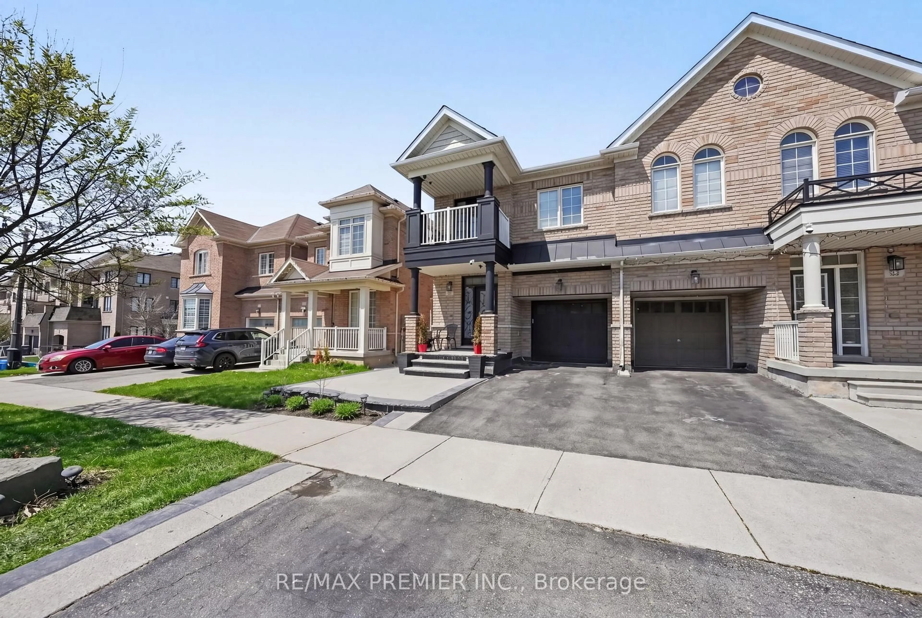 Home with brick exterior material, street for 82 Chesterwood Cres, Brampton Ontario L6Y 0Z5