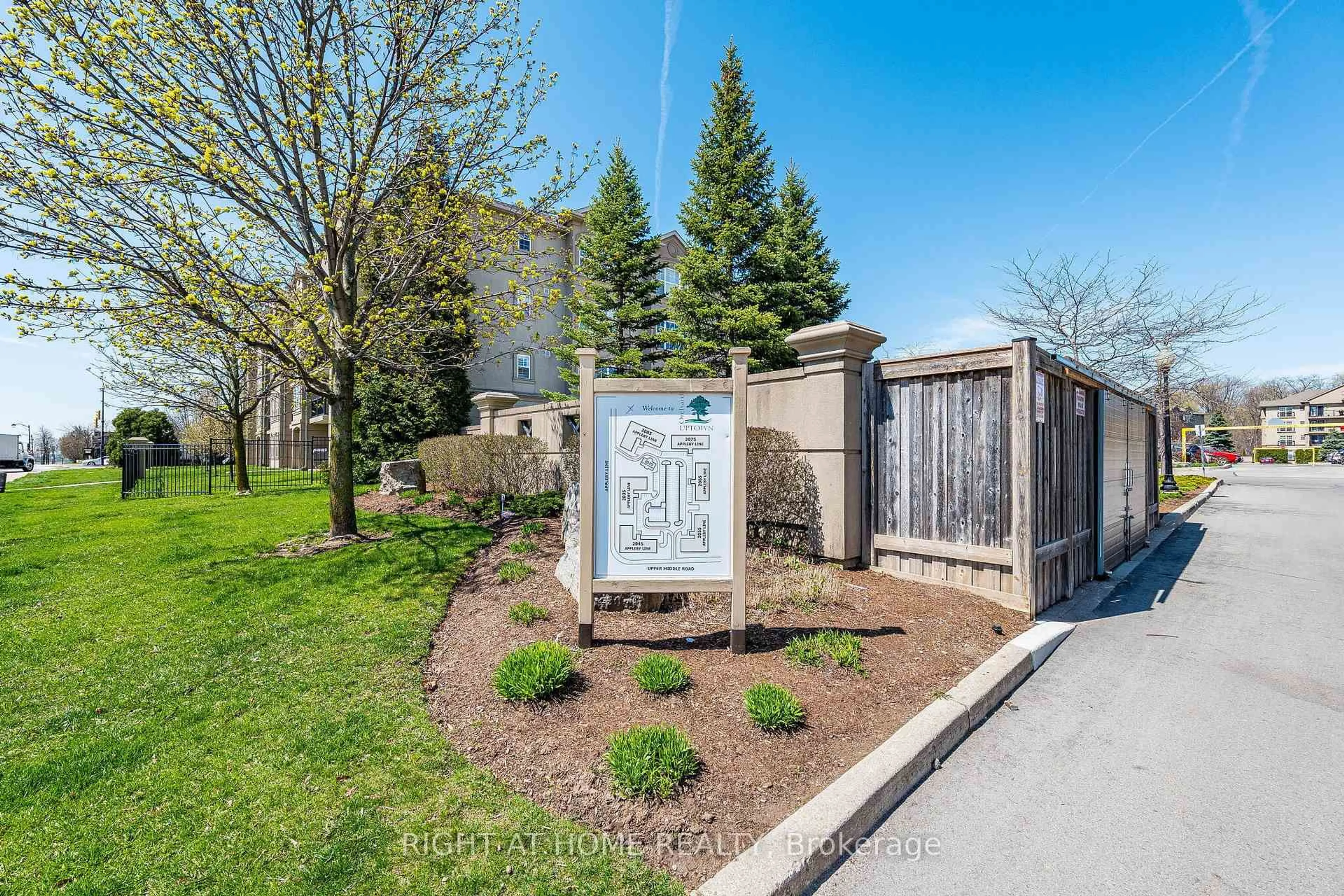 Unknown for 2045 Appleby Line #401, Burlington Ontario L7L 7G9