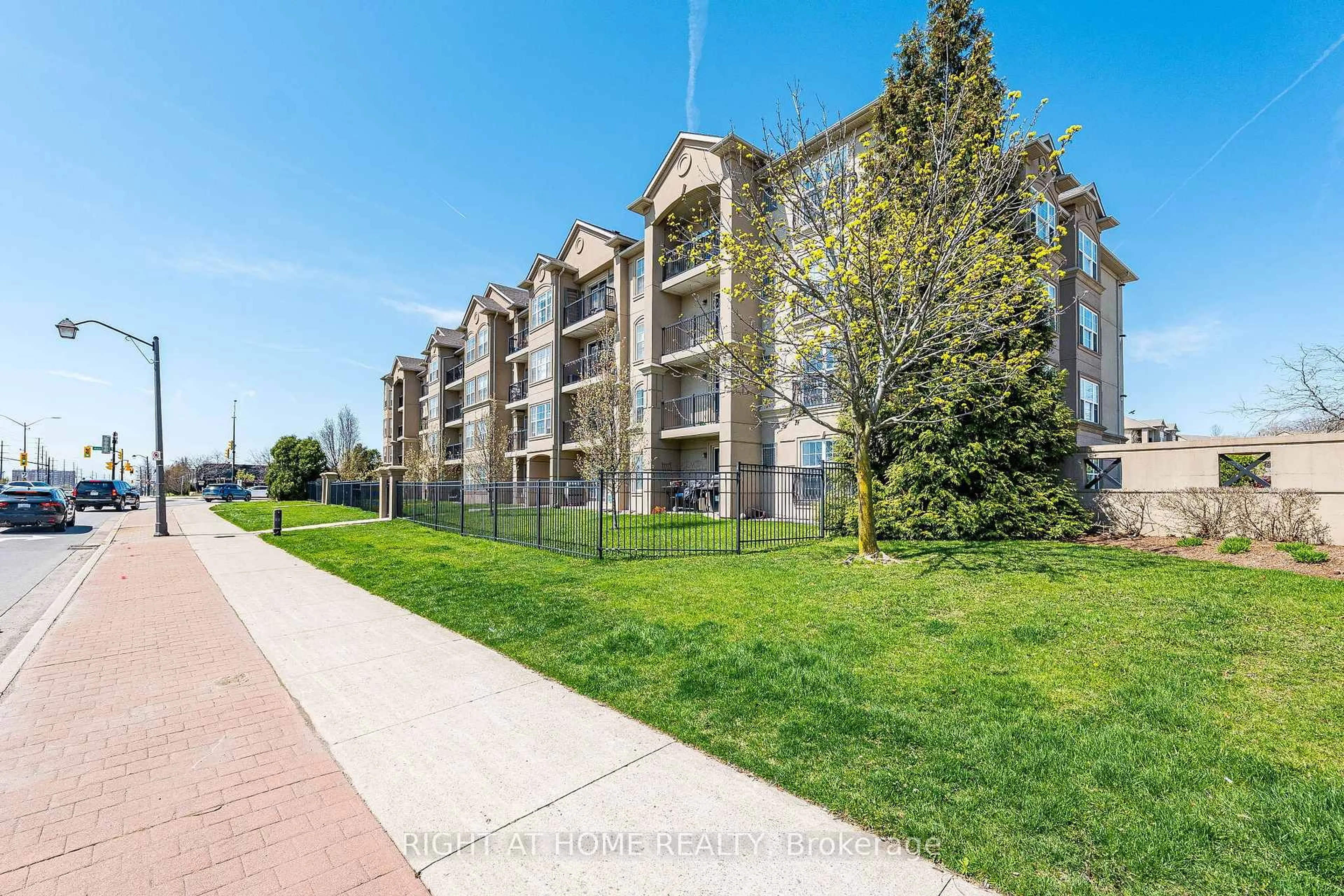 Unknown for 2045 Appleby Line #401, Burlington Ontario L7L 7G9