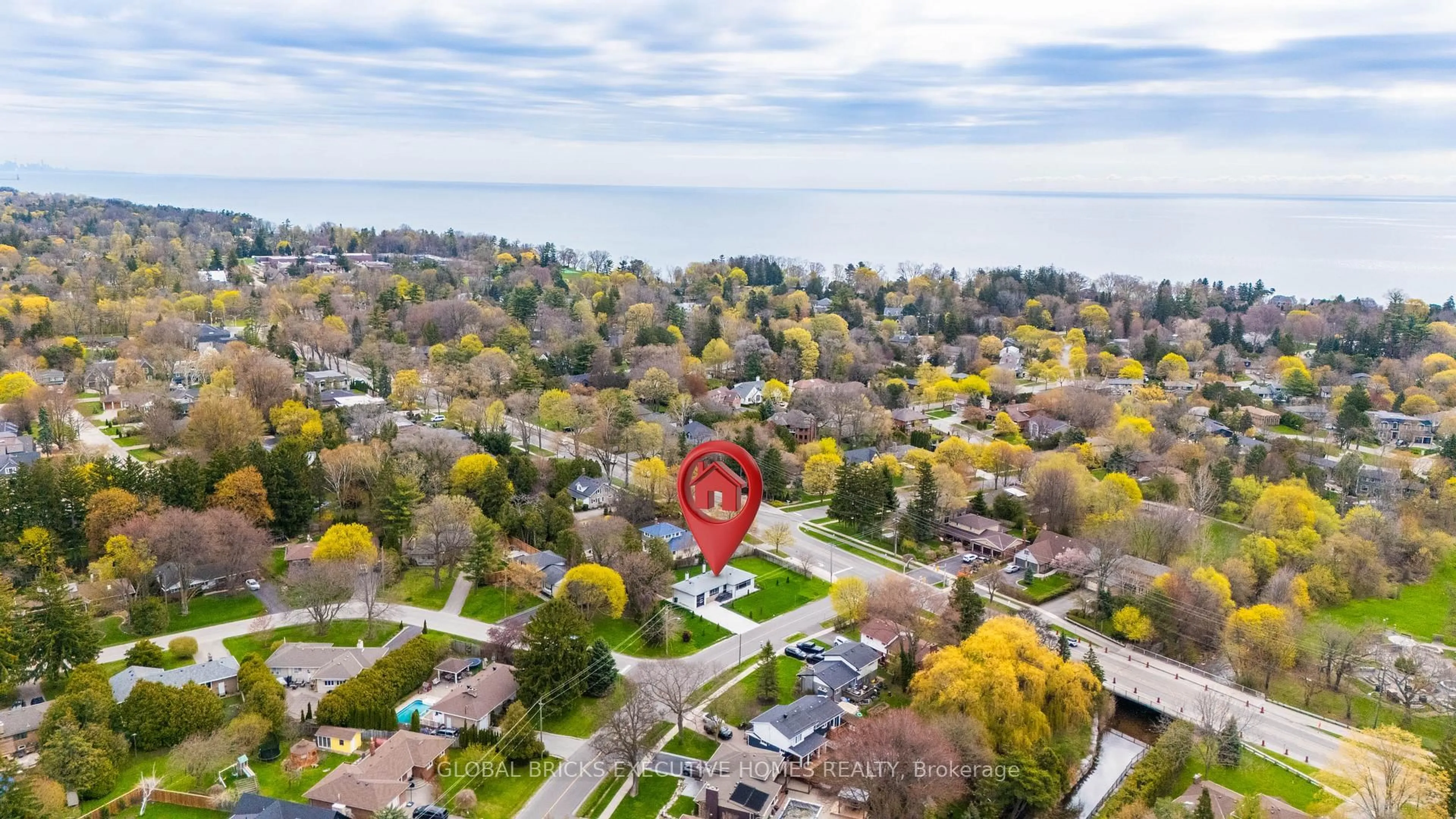 A pic from outside/outdoor area/front of a property/back of a property/a pic from drone, water/lake/river/ocean view for 307 LEES Lane, Oakville Ontario L6L 4S2