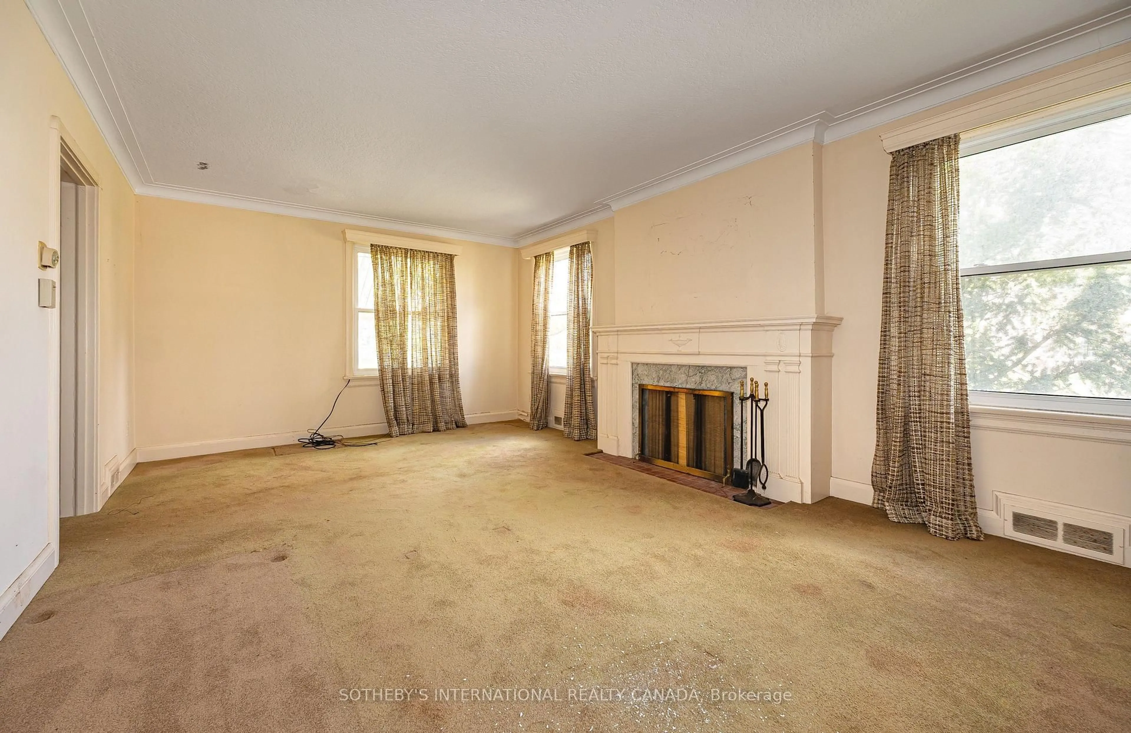 A pic of a room for 47 Grenview Blvd, Toronto Ontario M8Y 3R9