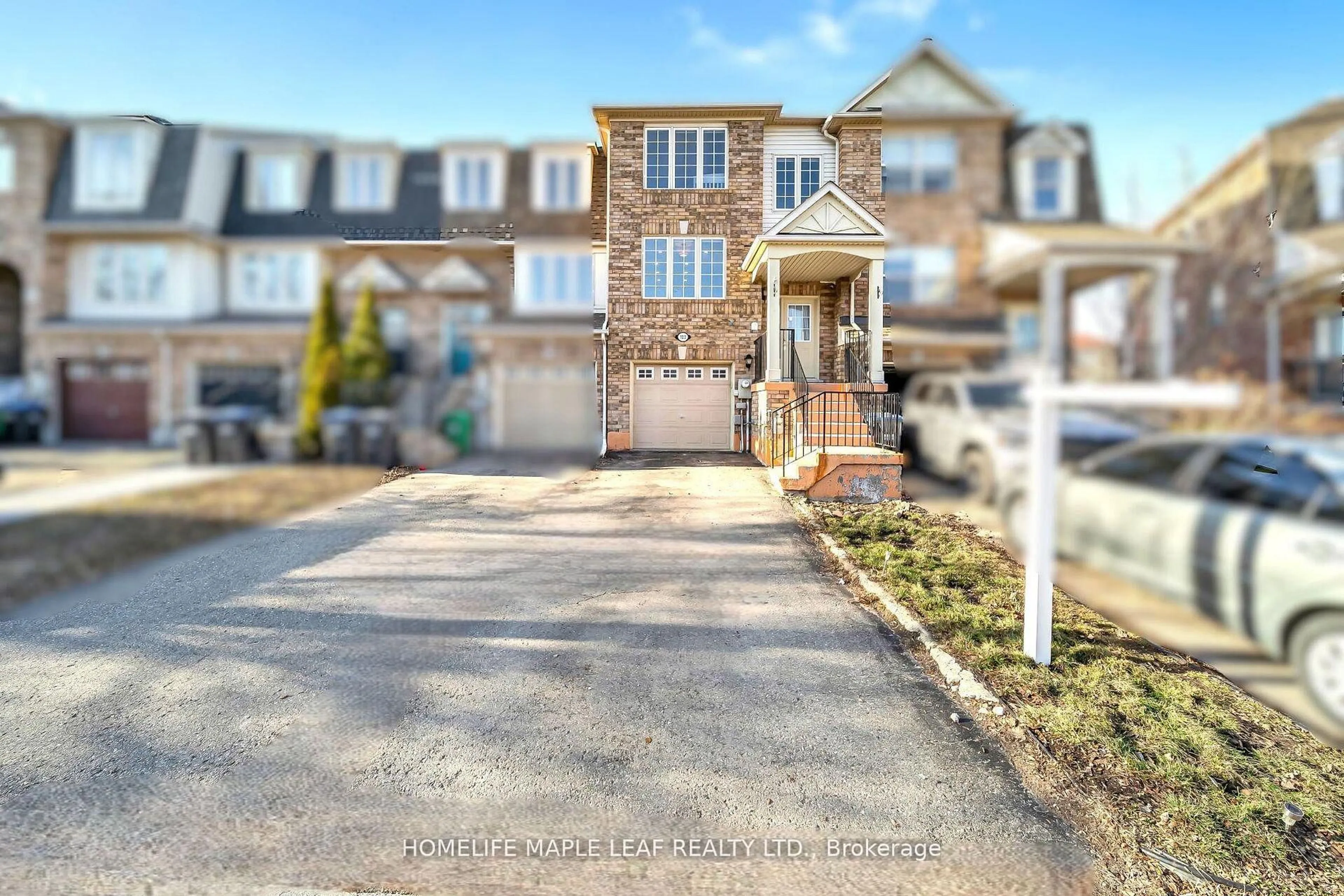 Home with brick exterior material, street for 103 Dunlop Crt, Brampton Ontario L6X 5A6