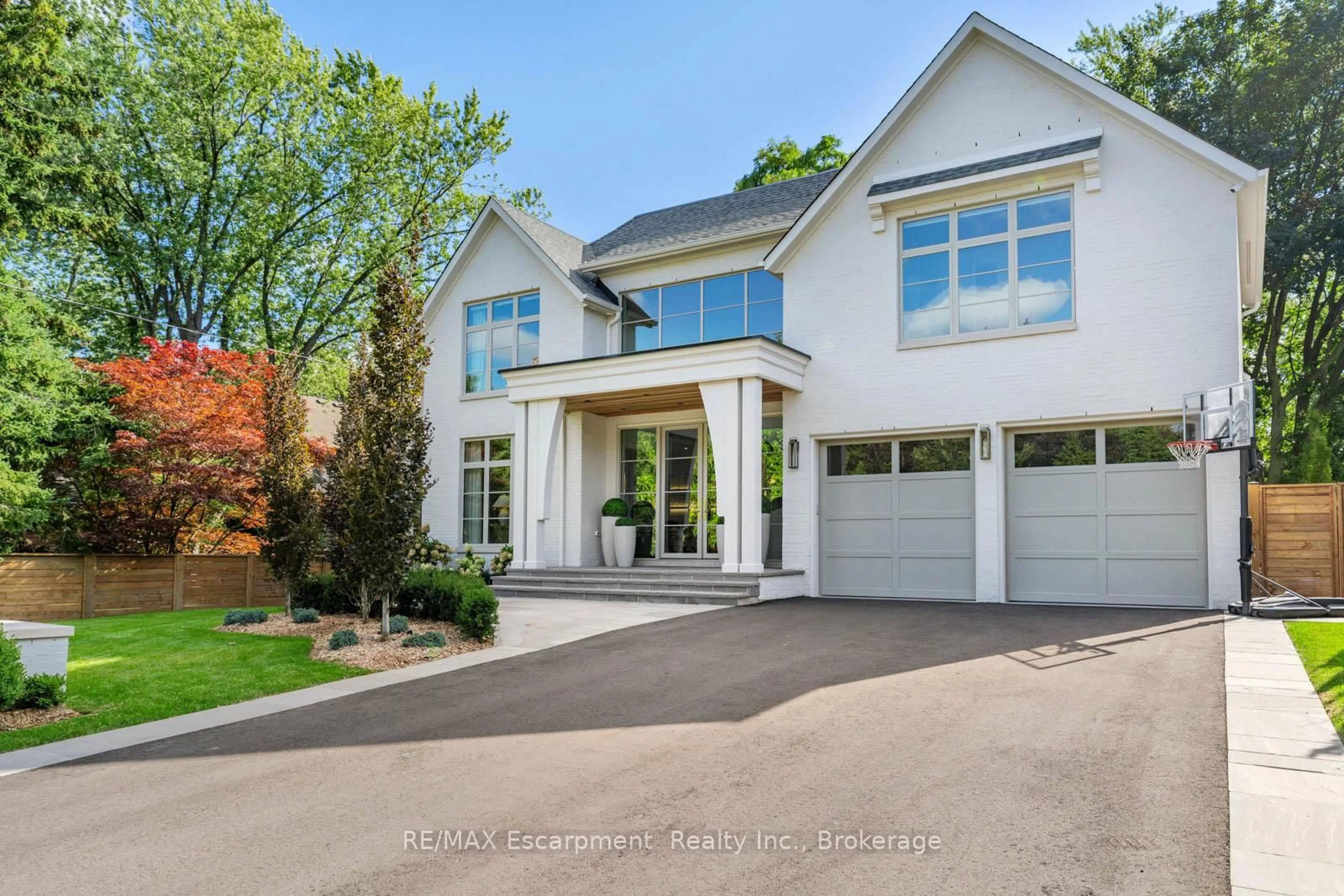 Home with brick exterior material, street for 304 Pomona Ave, Burlington Ontario L7N 1T3
