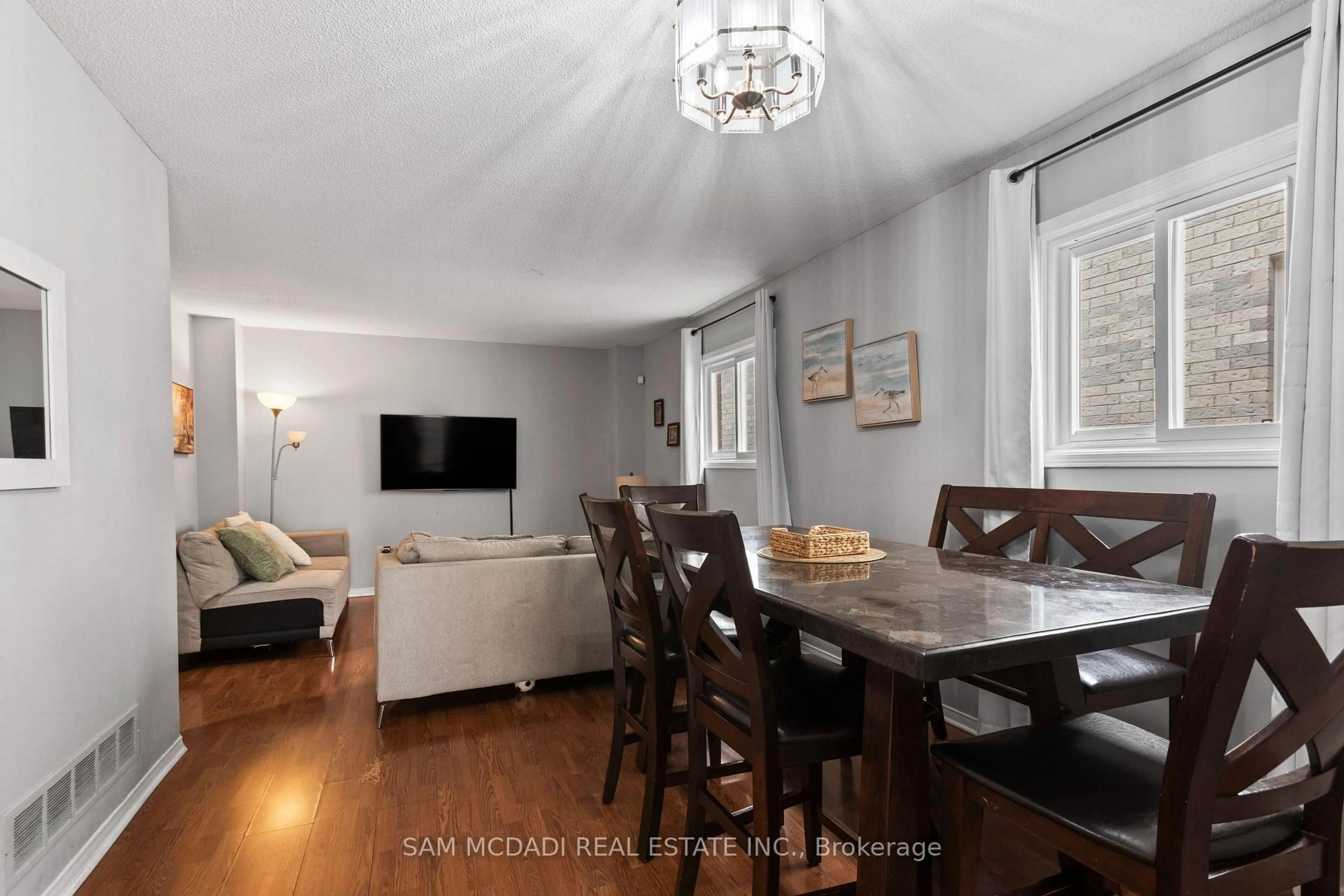 Unknown for 3182 Shadetree Dr, Mississauga Ontario L5N 6P4
