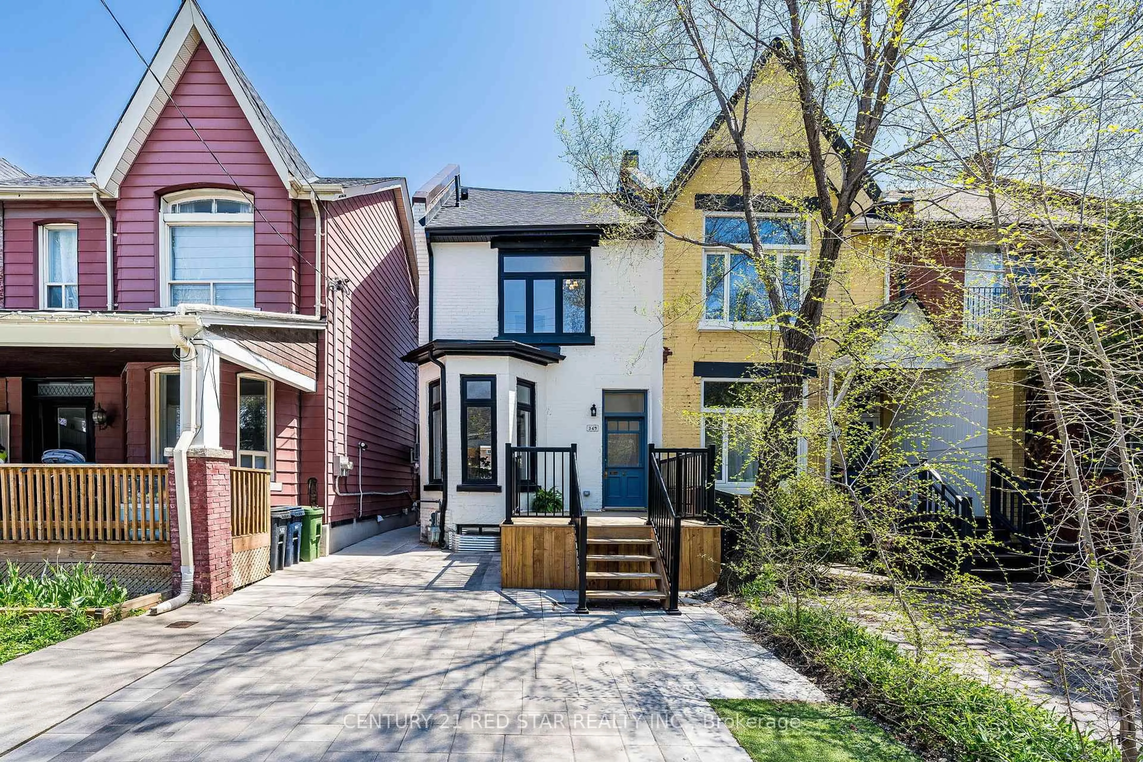 Home with brick exterior material, street for 369 Pacific Ave, Toronto Ontario M6P 2R2