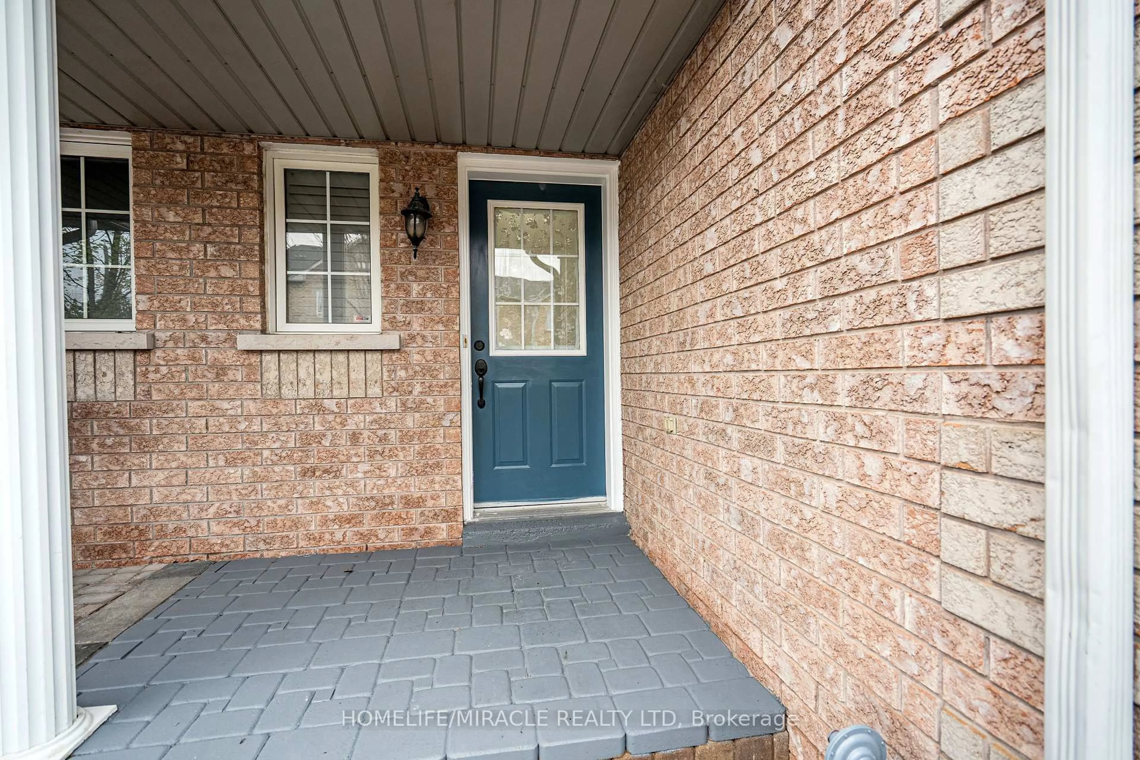 Home with brick exterior material, street for 21 Eastview Gate #20, Brampton Ontario L6P 1P6