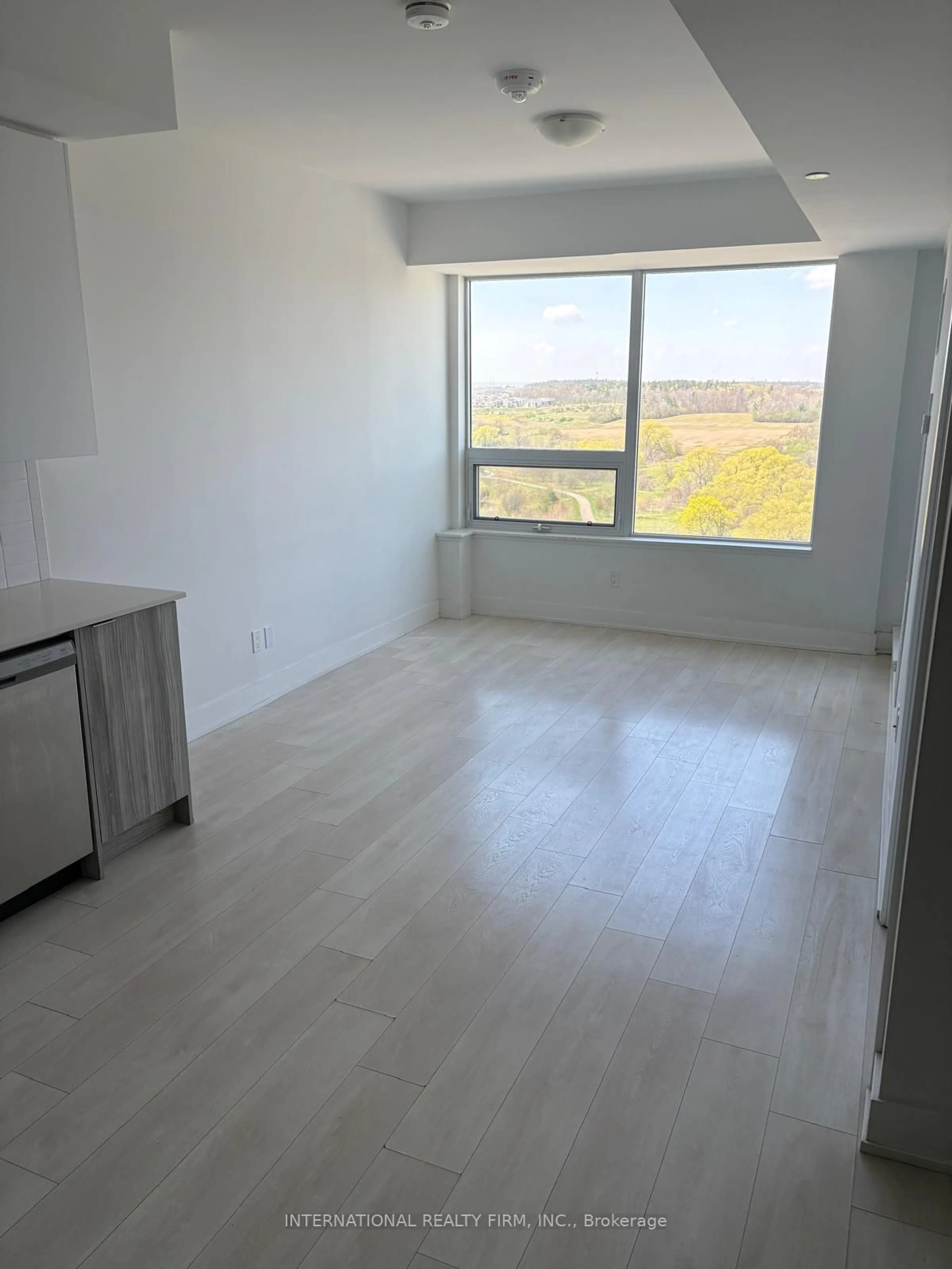 A pic of a room for 2489 Taunton Rd #916, Oakville Ontario L6H 3R9