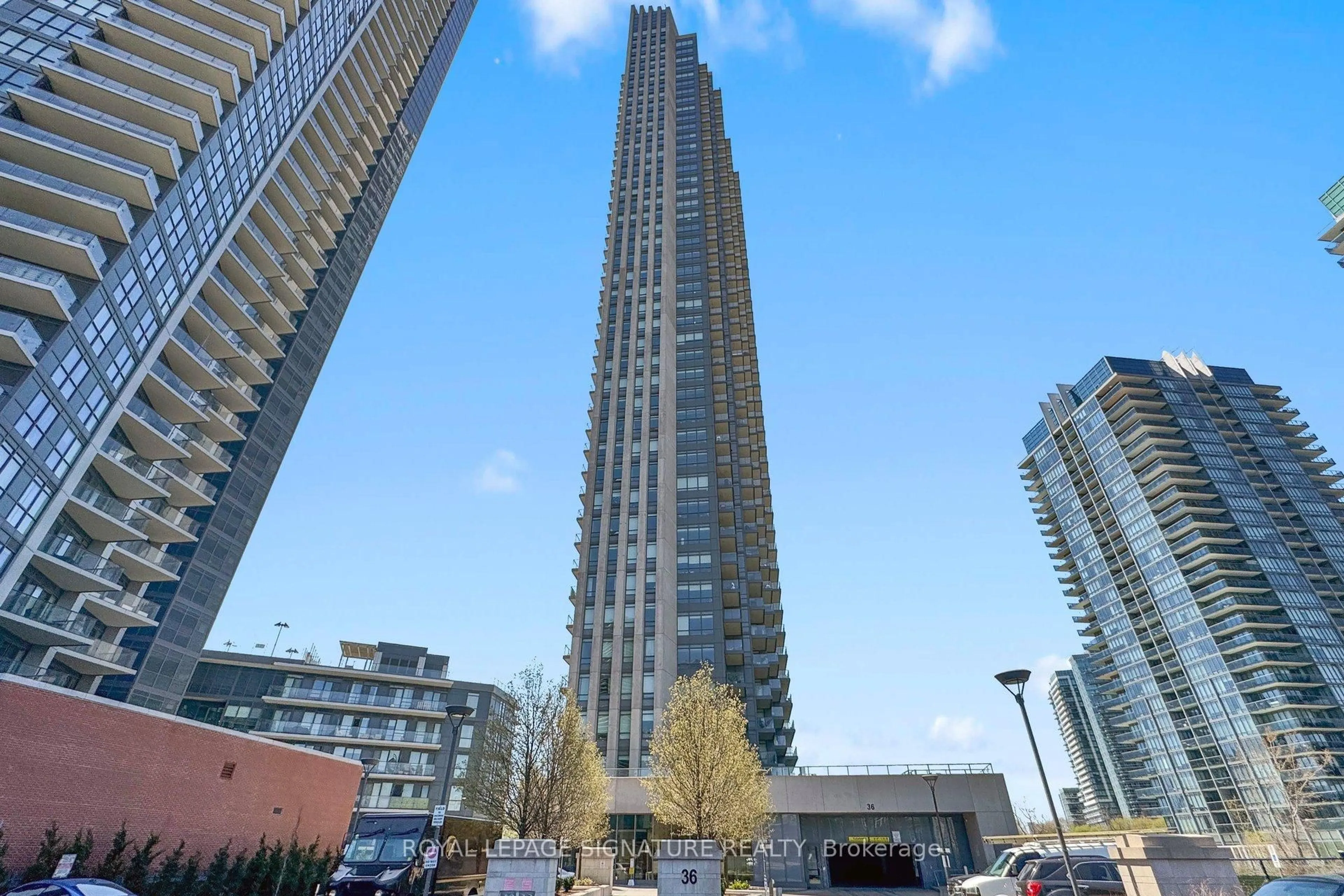 Unknown for 36 Park Lawn Rd #301, Toronto Ontario M8V 0E5
