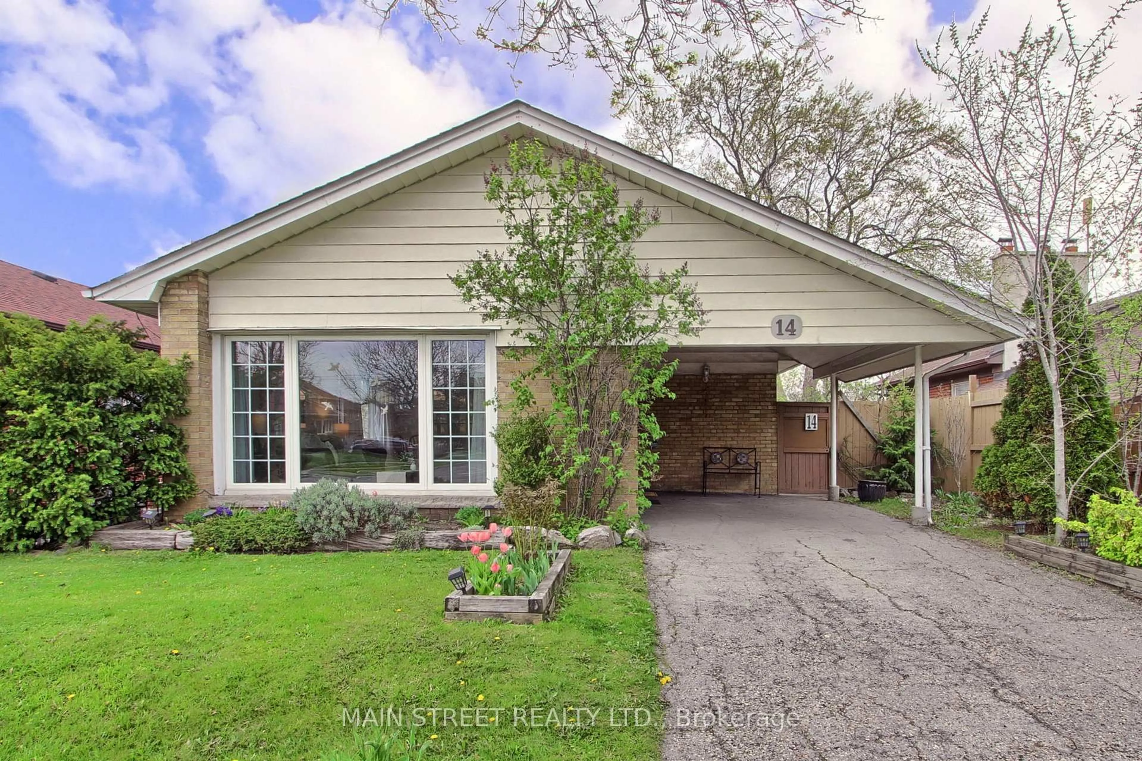 A pic from outside/outdoor area/front of a property/back of a property/a pic from drone, street for 14 Westhampton Dr, Toronto Ontario M9R 1X6