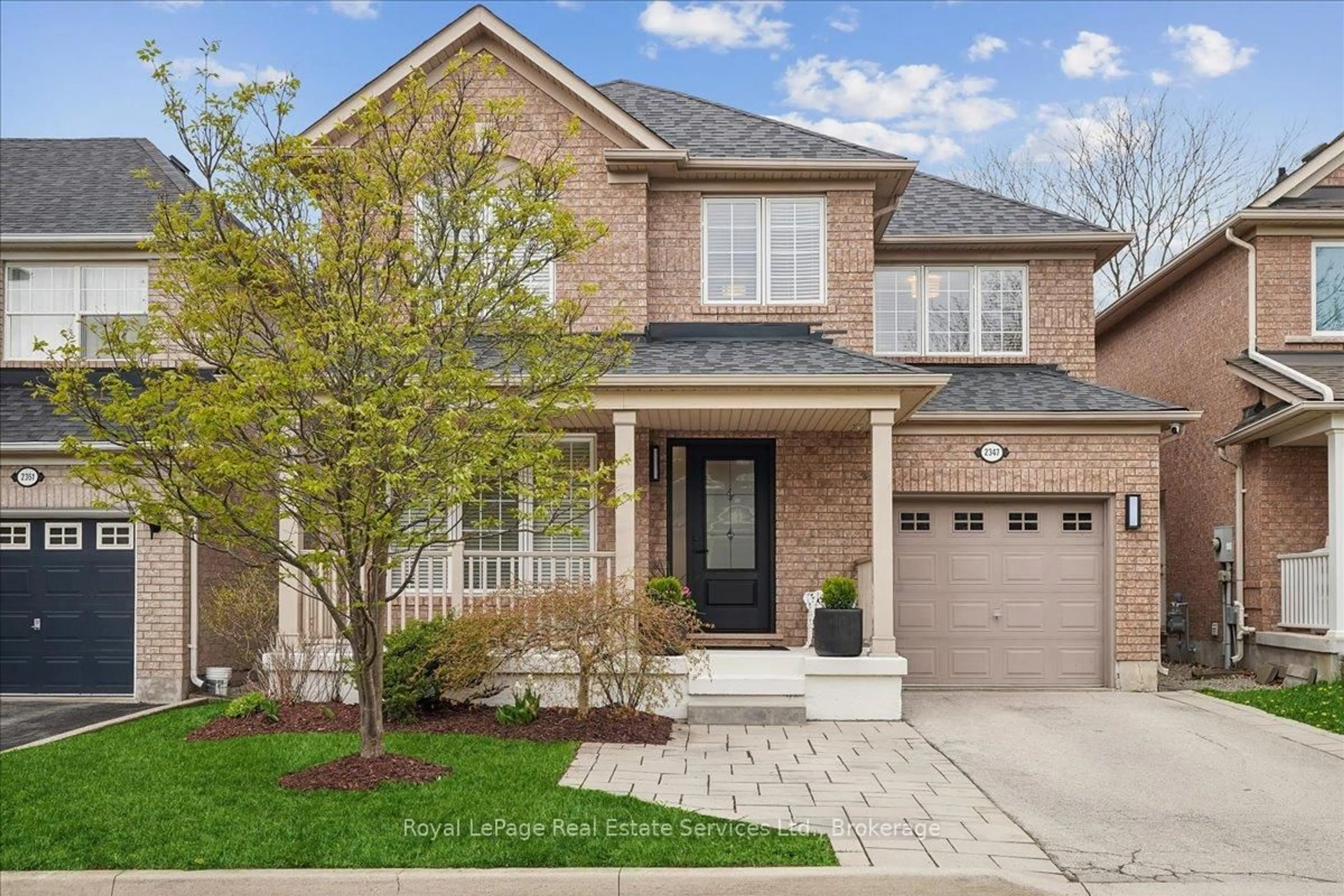 Home with brick exterior material, street for 2347 Hollybrook Dr, Oakville Ontario L6M 4T6
