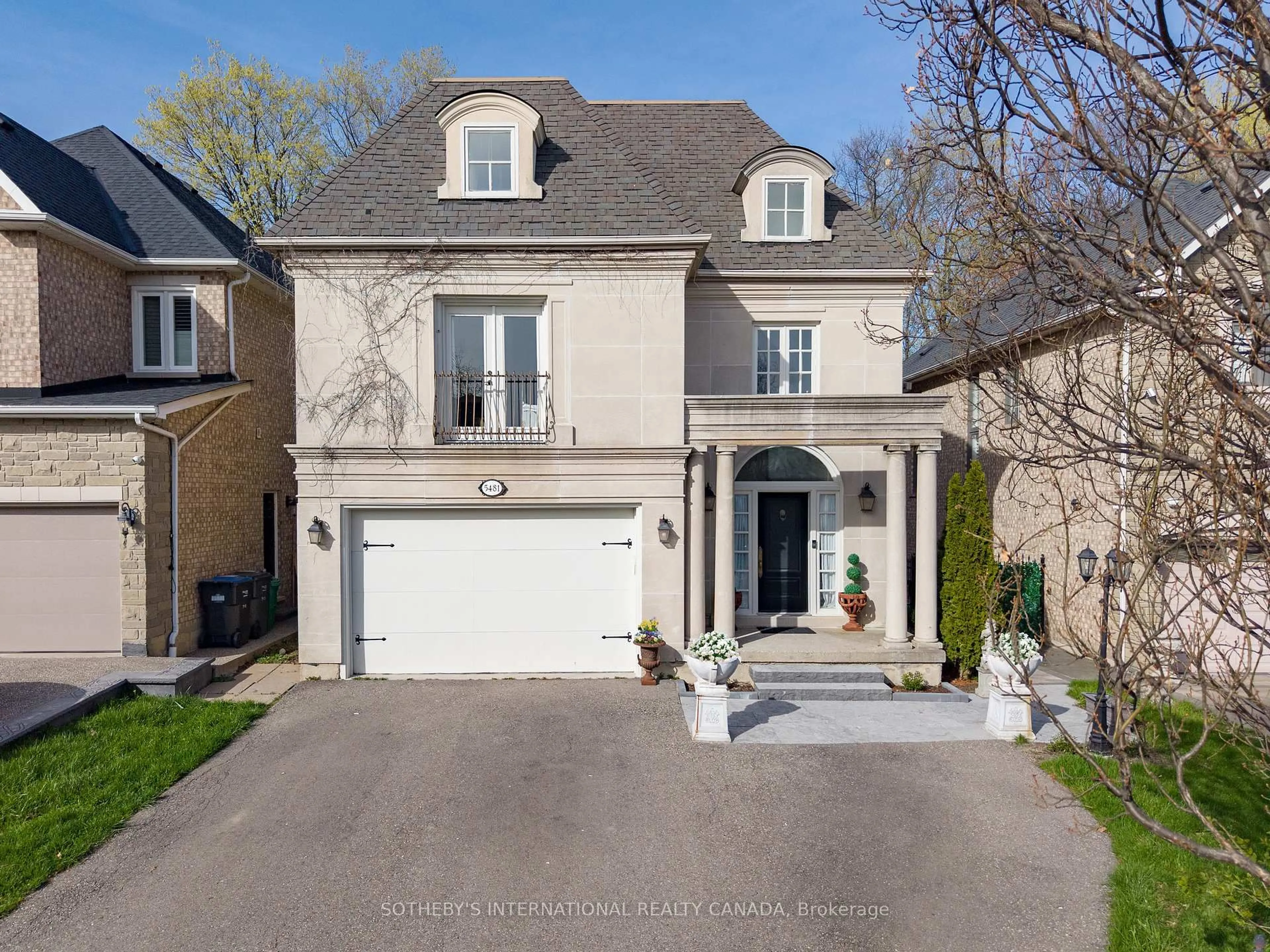 Home with brick exterior material, street for 5481 Middleport Cres, Mississauga Ontario L4Z 3V2