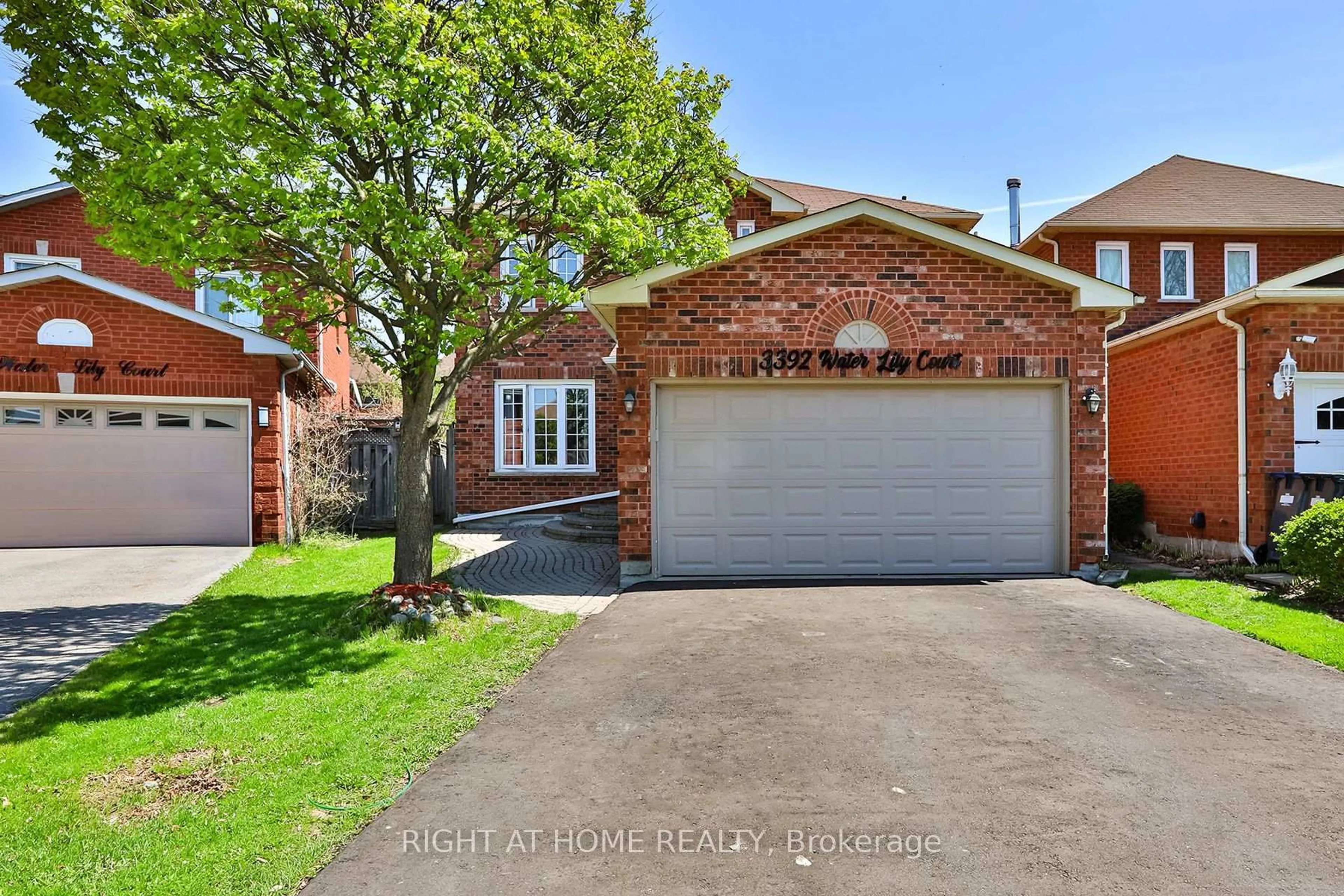 Home with brick exterior material, street for 3392 Water Lily Crt, Mississauga Ontario L5N 6B5