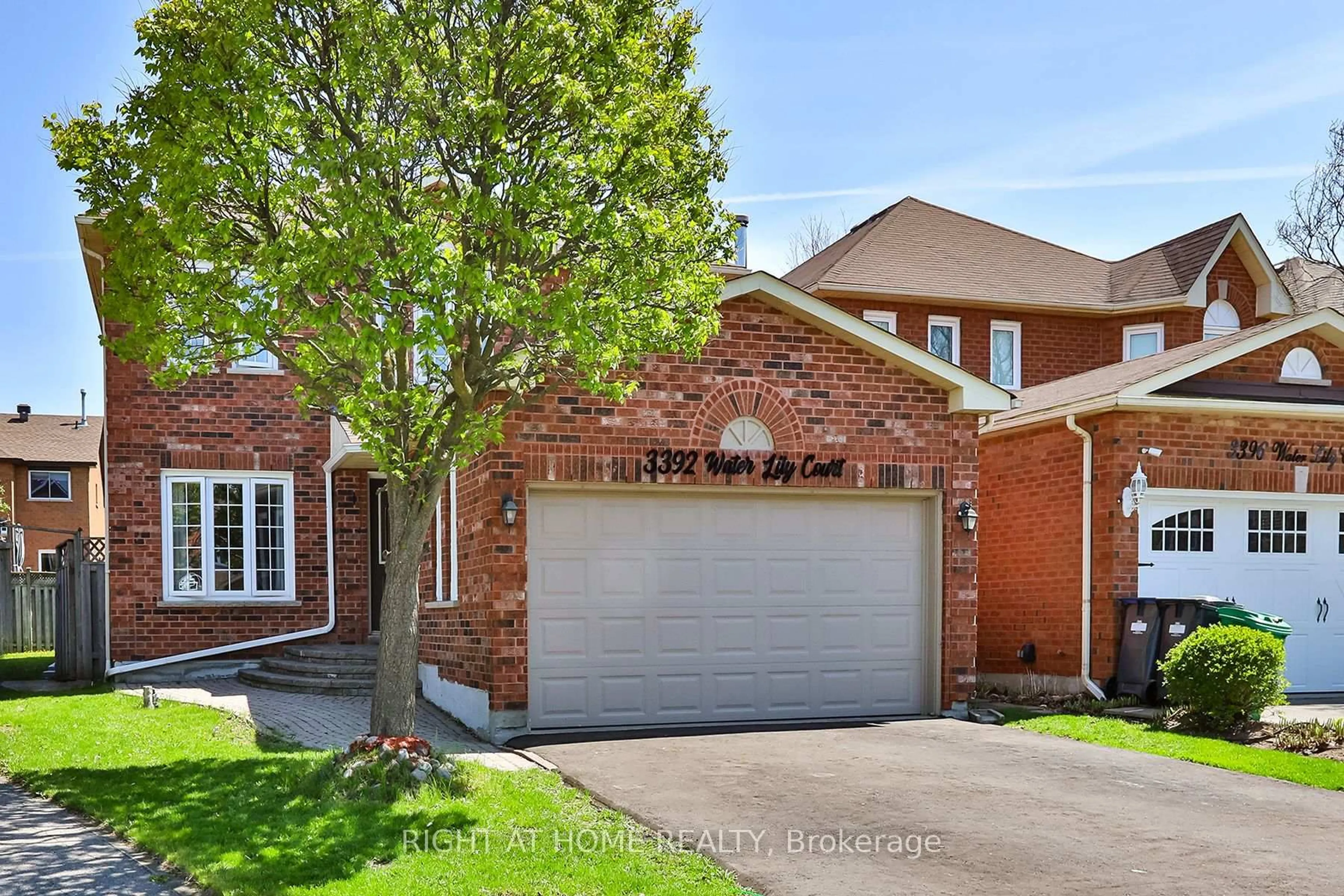 Home with brick exterior material, street for 3392 Water Lily Crt, Mississauga Ontario L5N 6B5