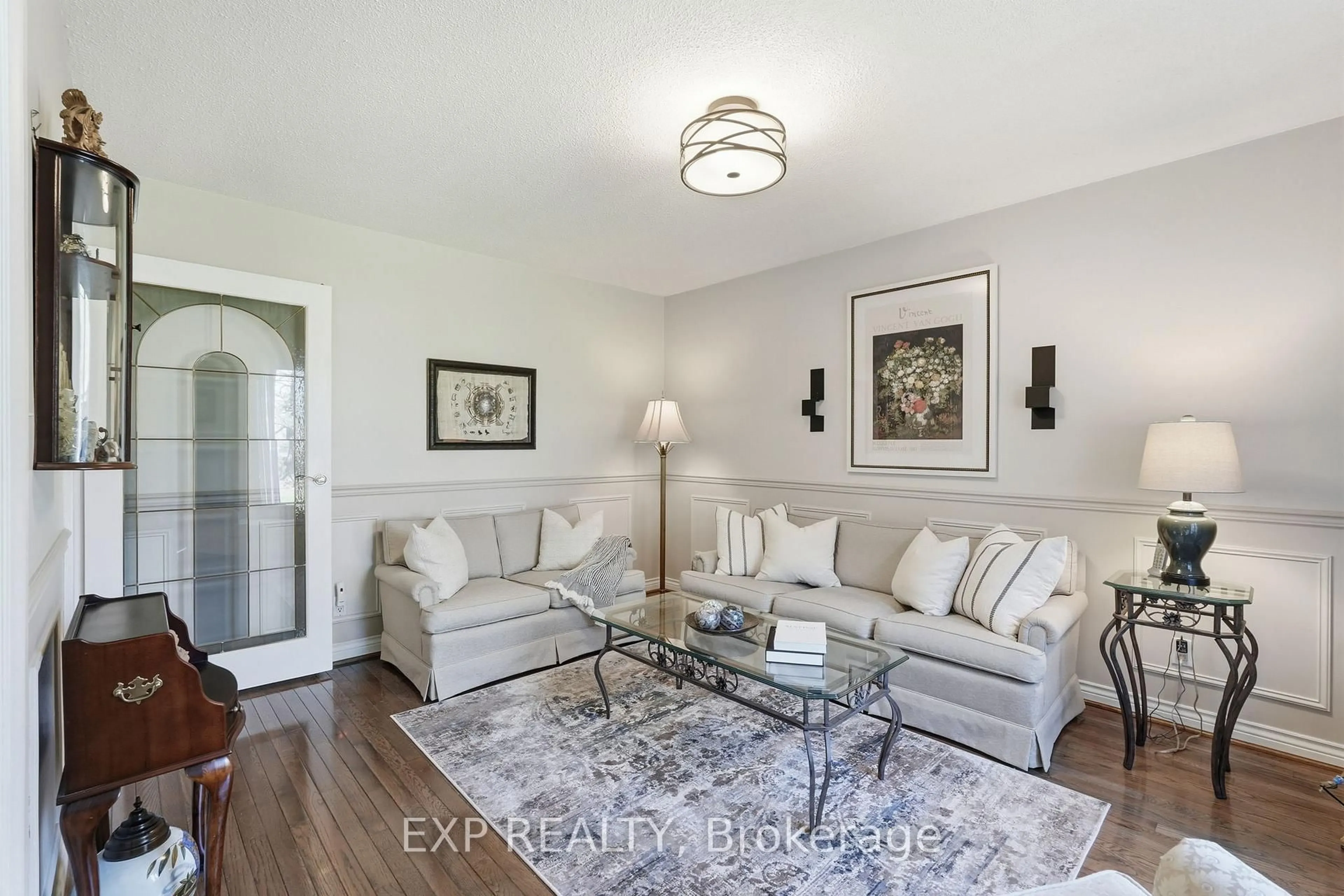 Living room with furniture, unknown for 6123 Edenwood Dr, Mississauga Ontario L5N 2Y6