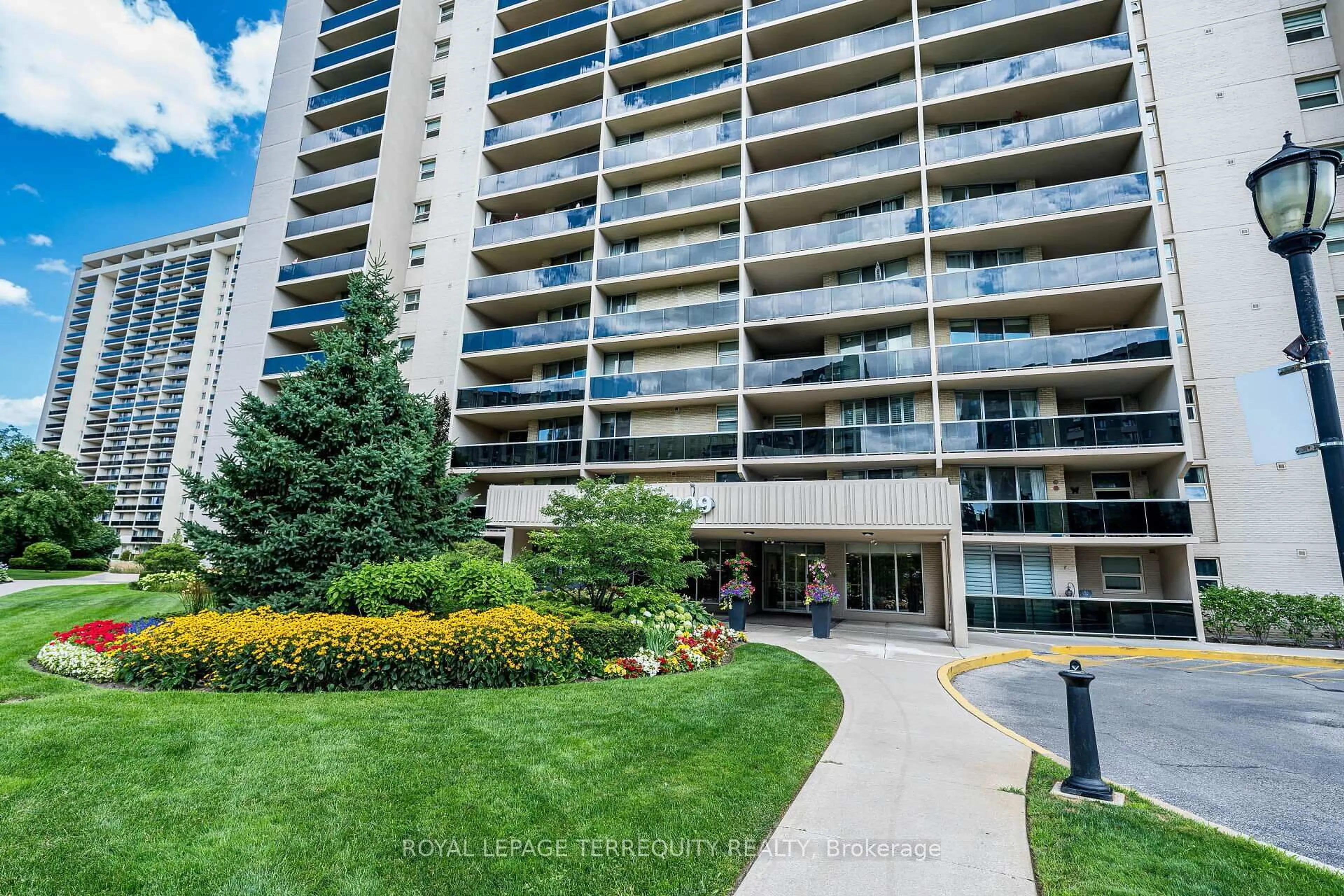 Unknown for 299 Mill Rd #306, Toronto Ontario M9C 4V9