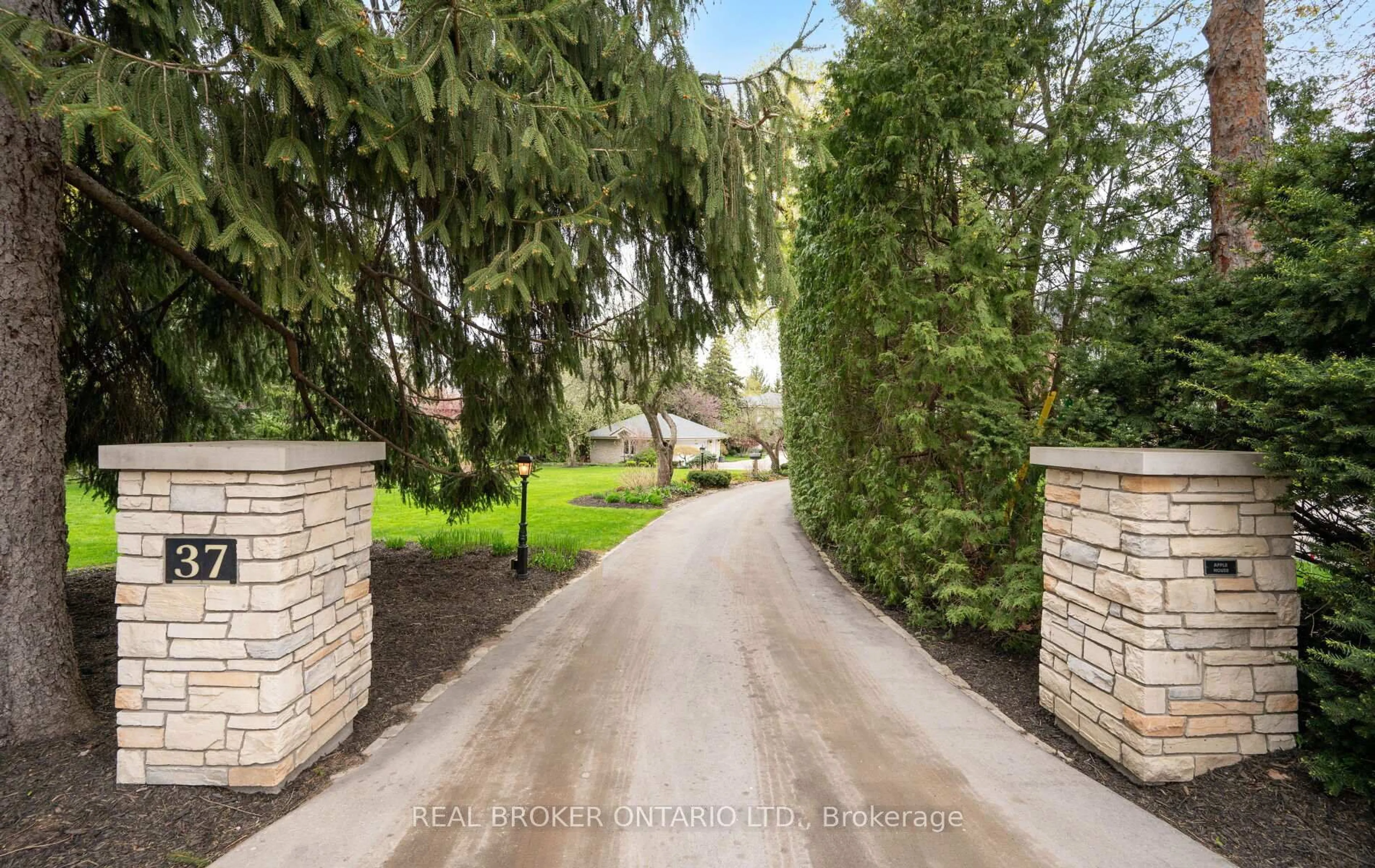 Unknown for 37 Lorraine Gdns, Toronto Ontario M9B 4Z5