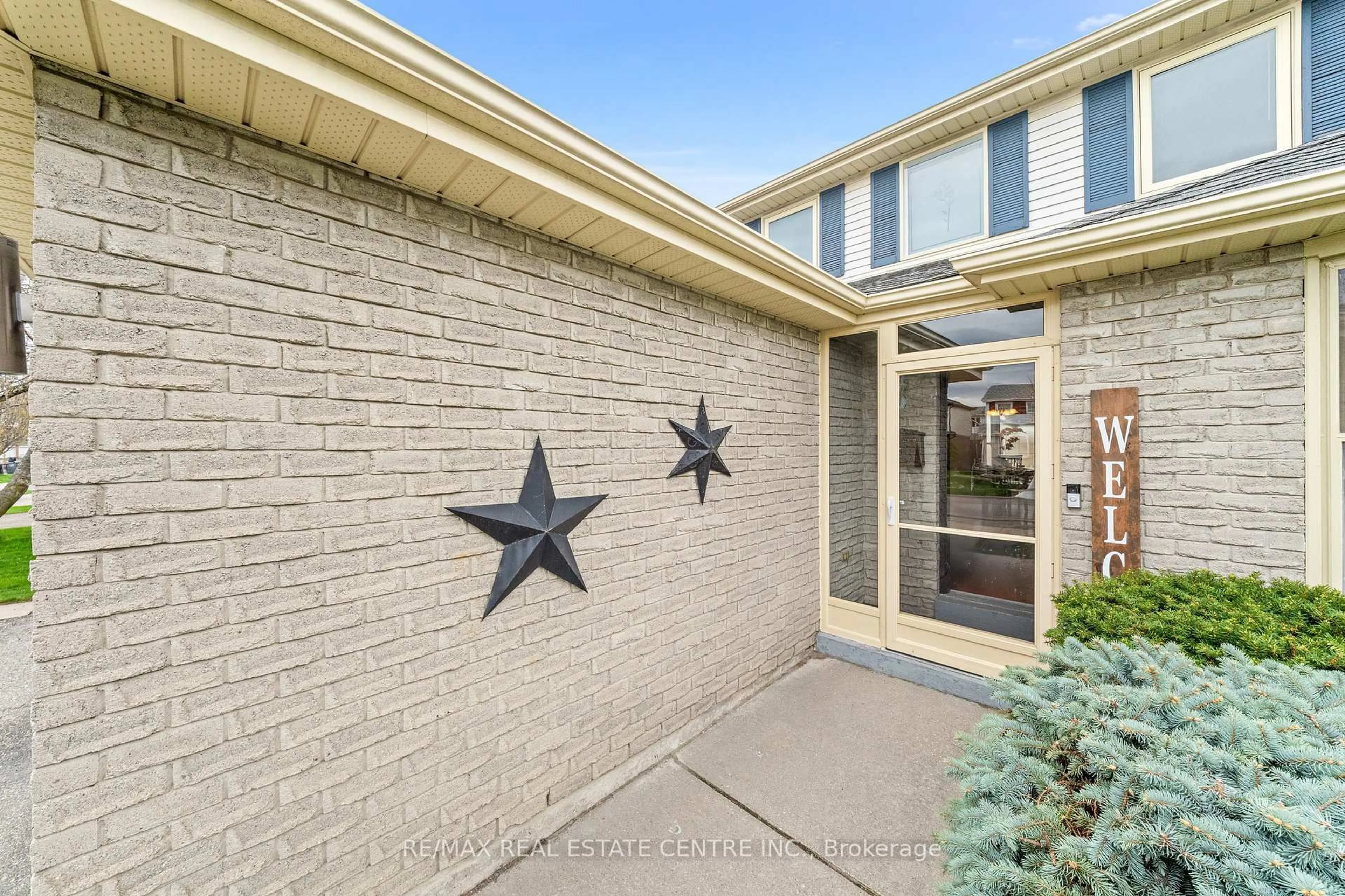 Home with brick exterior material, street for 98 Mikado Cres, Brampton Ontario L6S 3R7