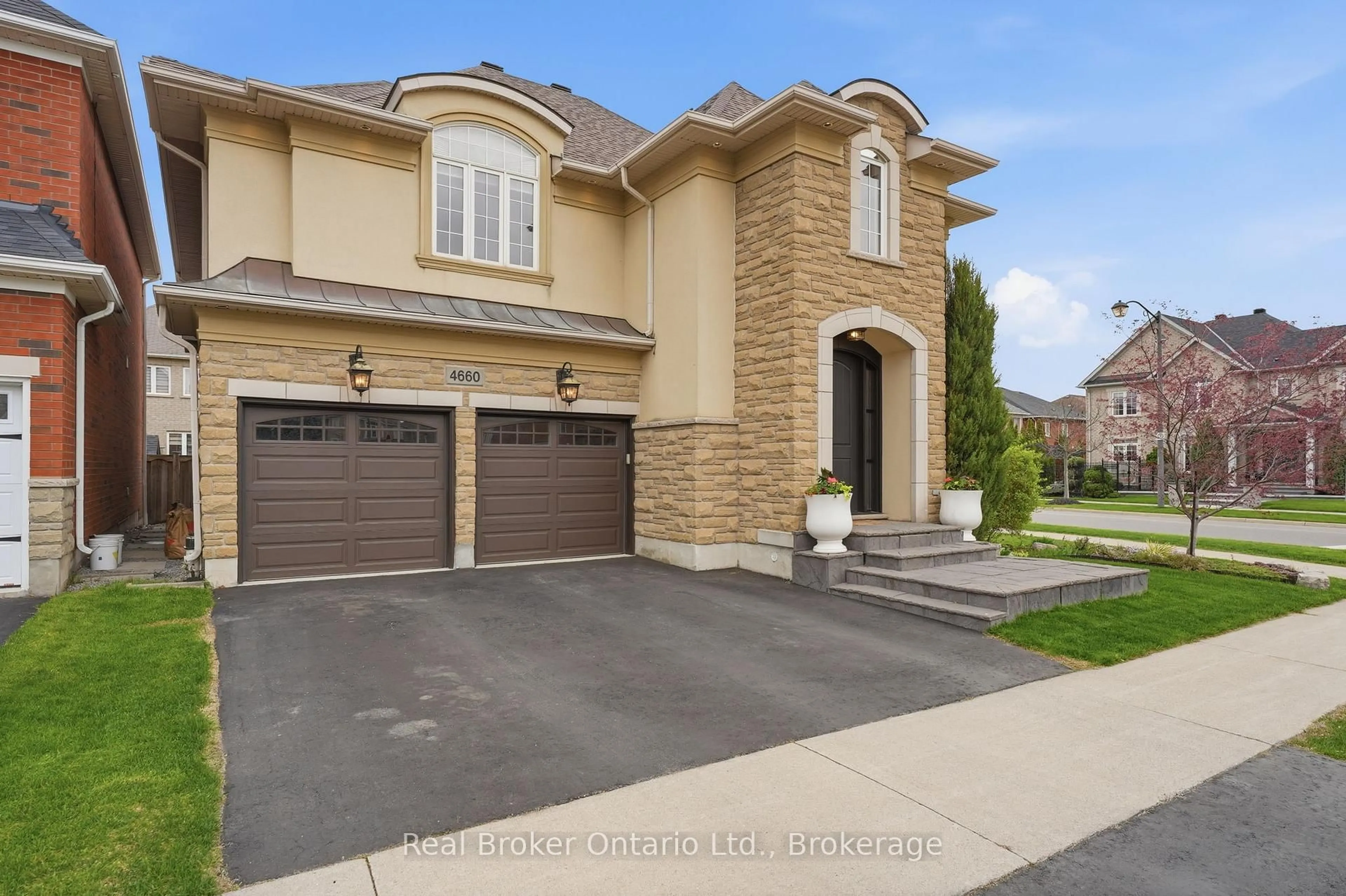 Home with brick exterior material, street for 4660 Bracknell Rd, Burlington Ontario L7M 0E2