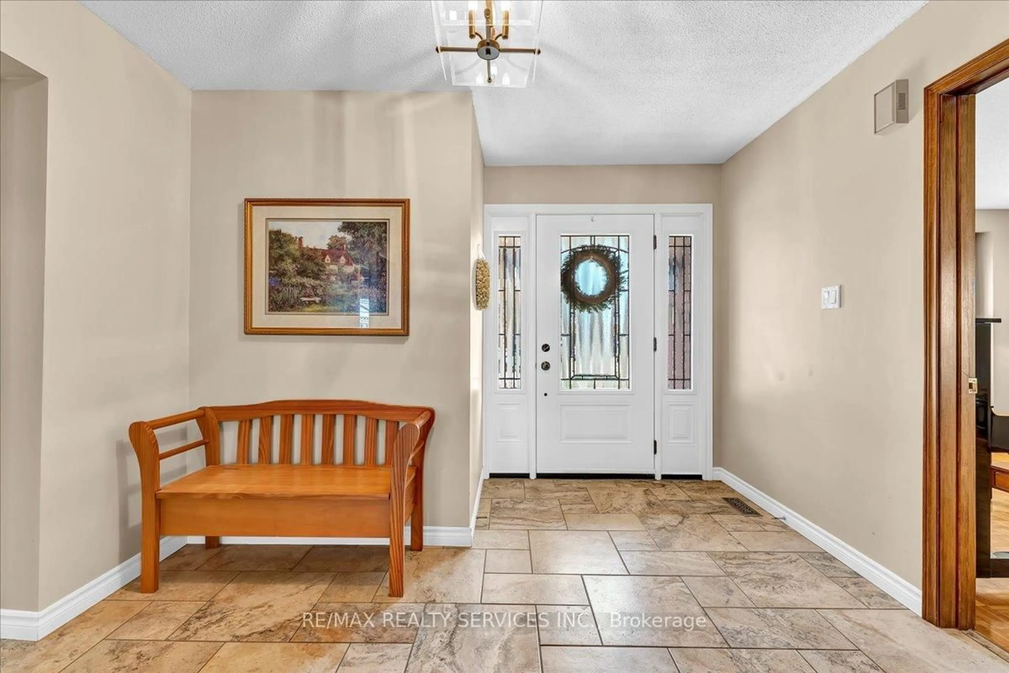 Indoor entryway for 36 Brydon Cres, Brampton Ontario L6X 3H2