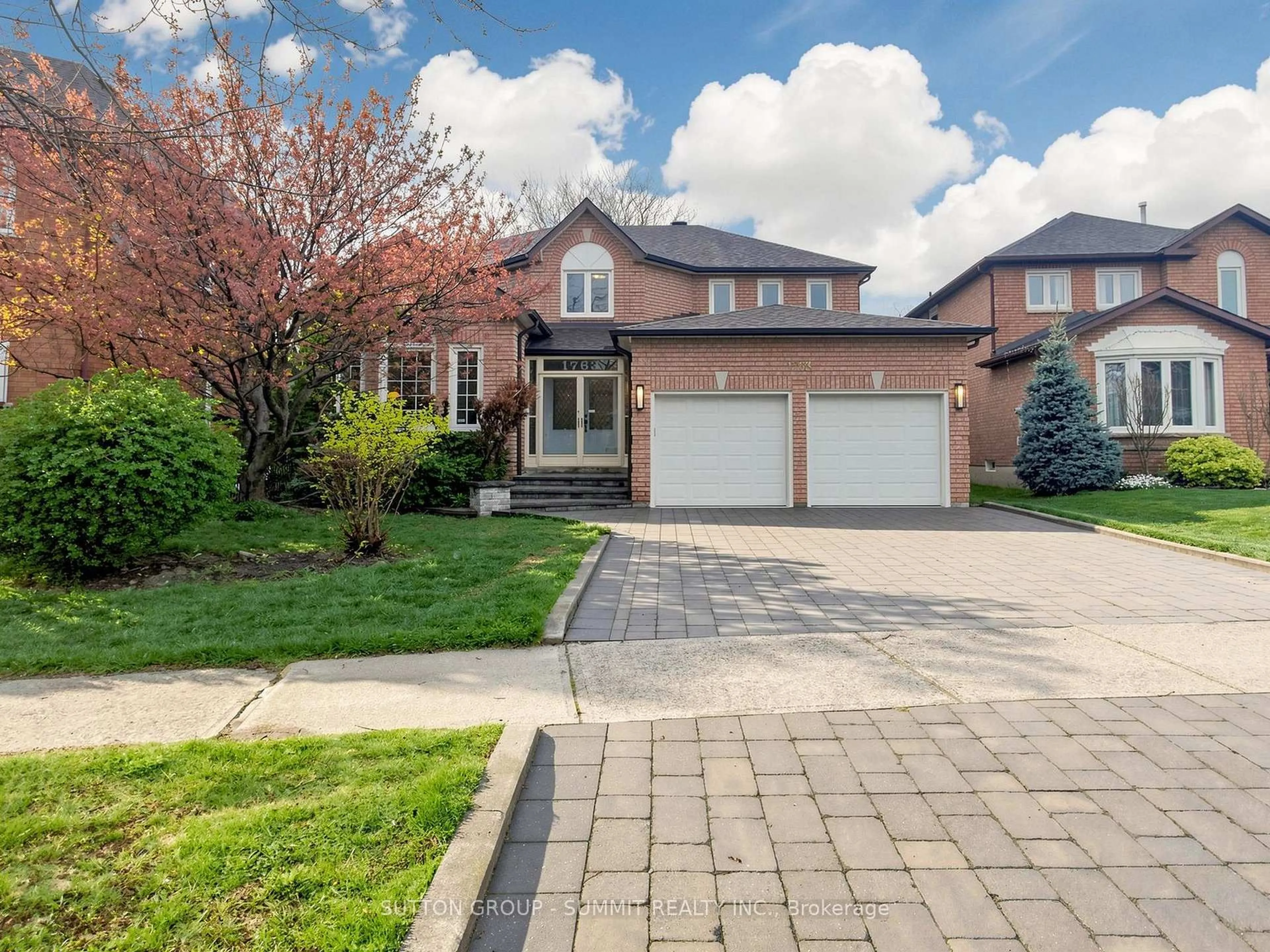 Home with brick exterior material, street for 1763 WILLOW Way, Mississauga Ontario L5M 4X4