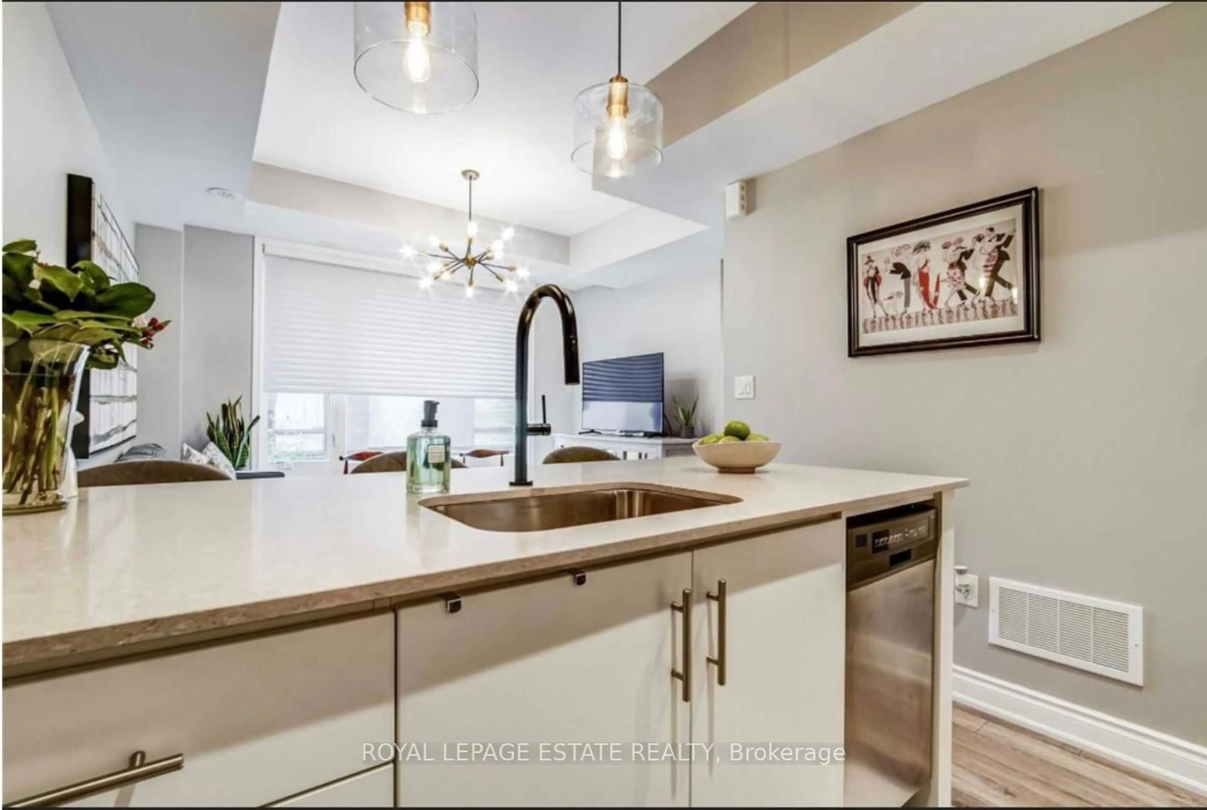 Open concept kitchen, ceramic/tile floor for 28 Fieldway Rd #66, Toronto Ontario M8Z 0E3