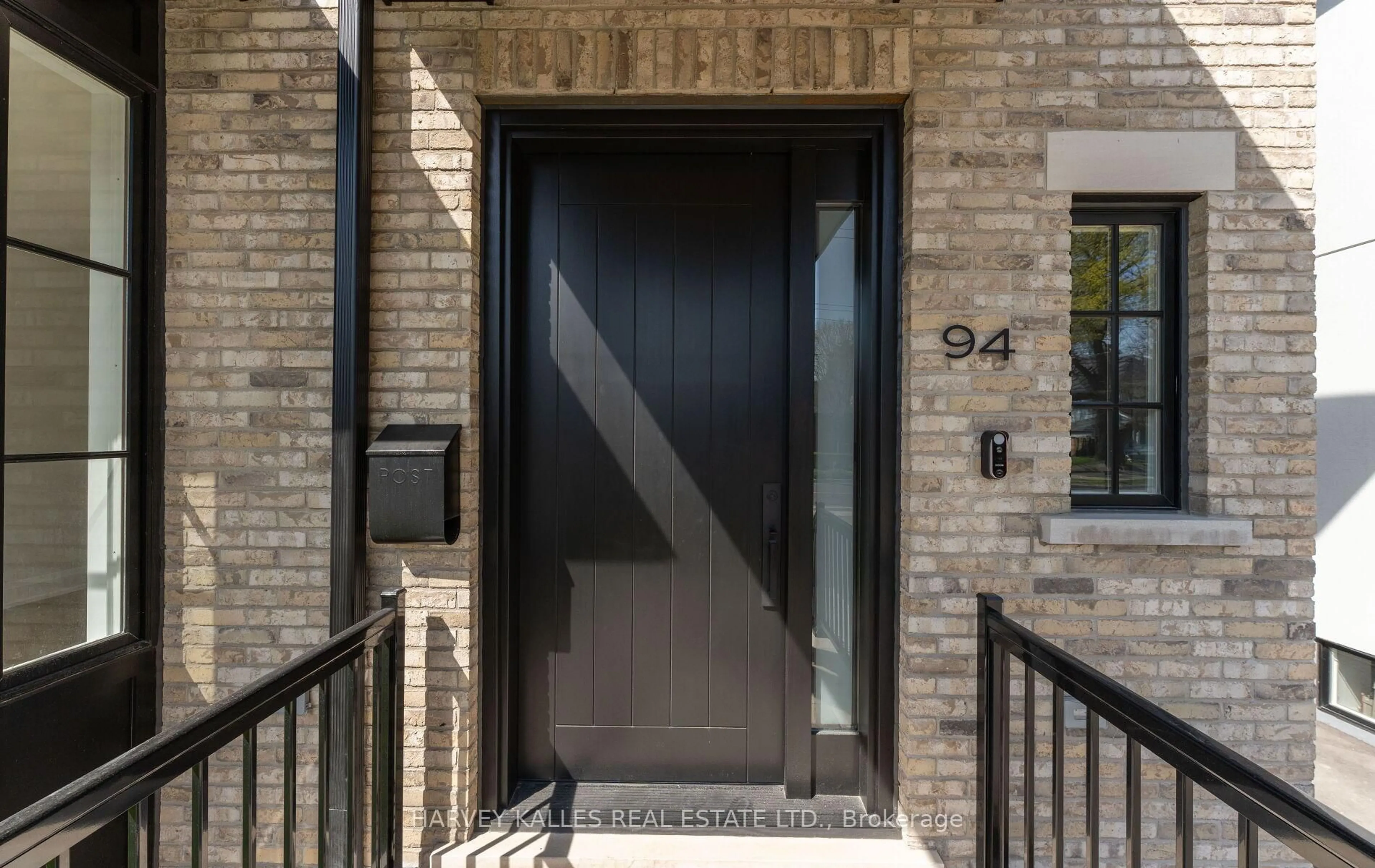 Indoor entryway for 94 Prince Edward Dr, Toronto Ontario M8Y 3V7