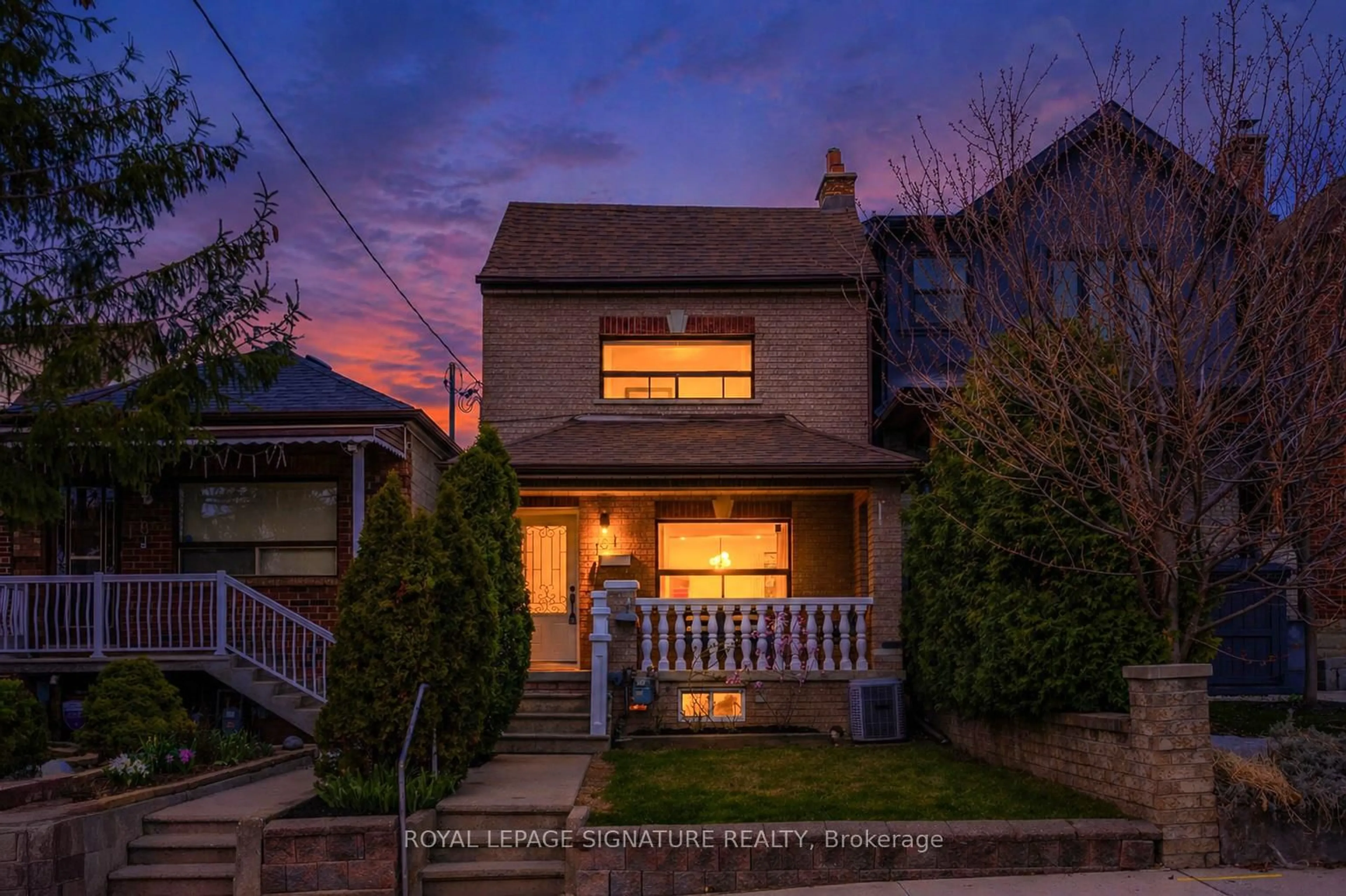 A pic from outside/outdoor area/front of a property/back of a property/a pic from drone, street for 181 Gilbert Ave, Toronto Ontario M6E 4W6