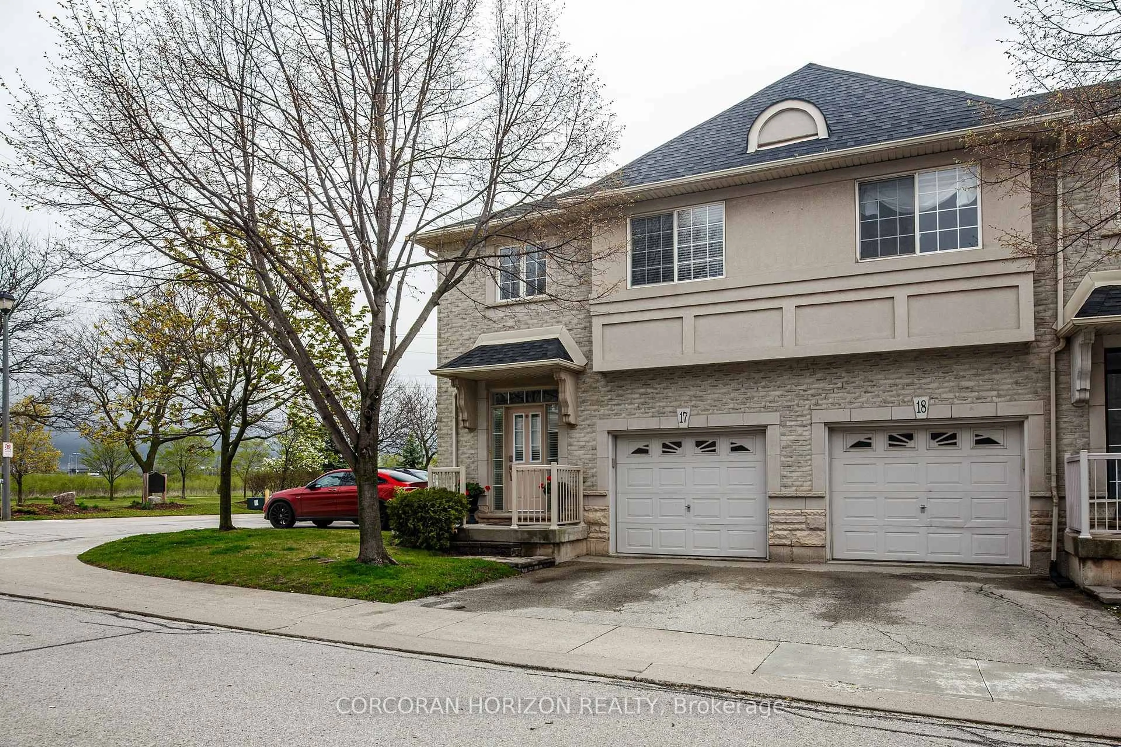 Home with brick exterior material, street for 5080 Fairview St #17, Burlington Ontario L7L 7E9