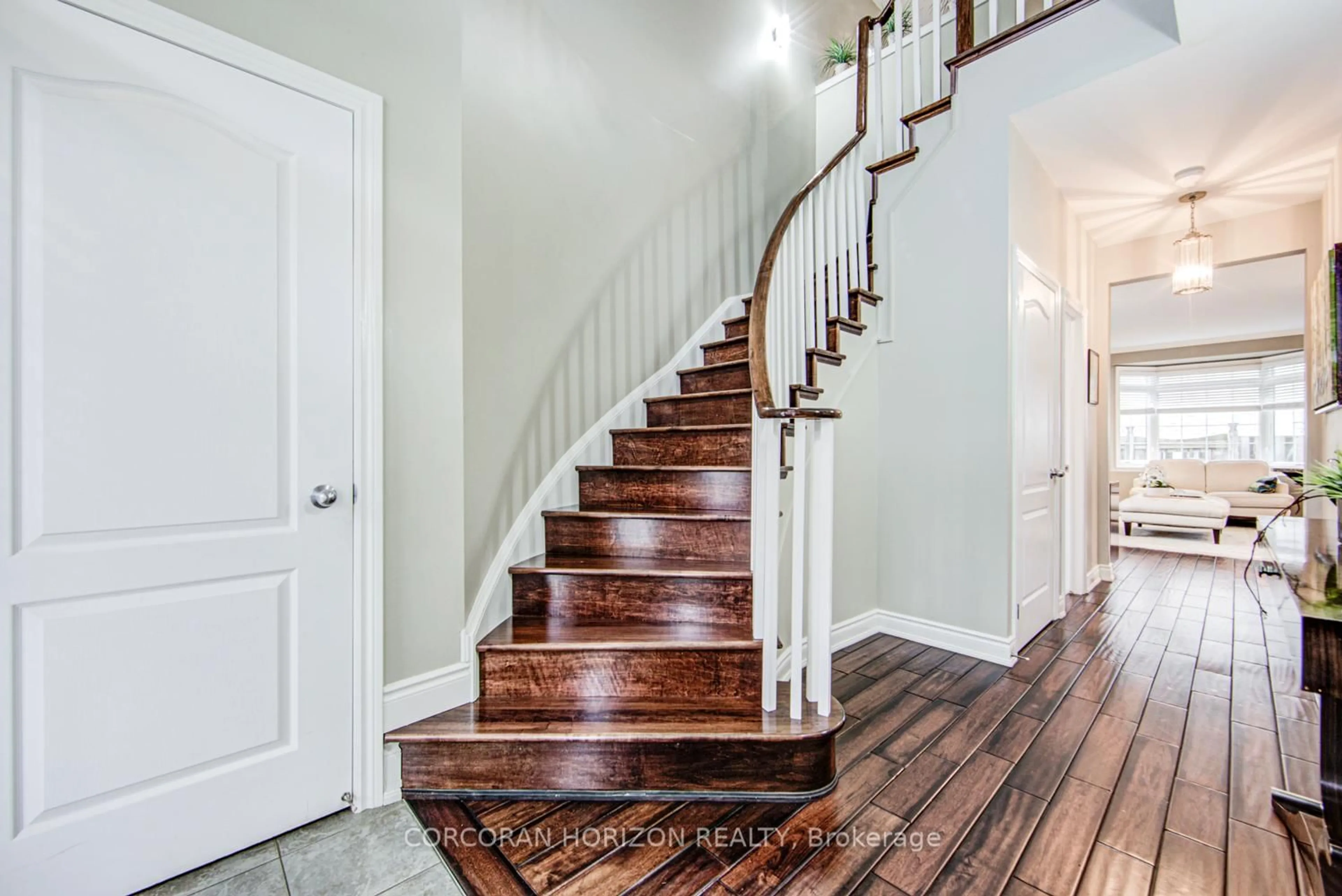 Unknown for 5080 Fairview St #17, Burlington Ontario L7L 7E9