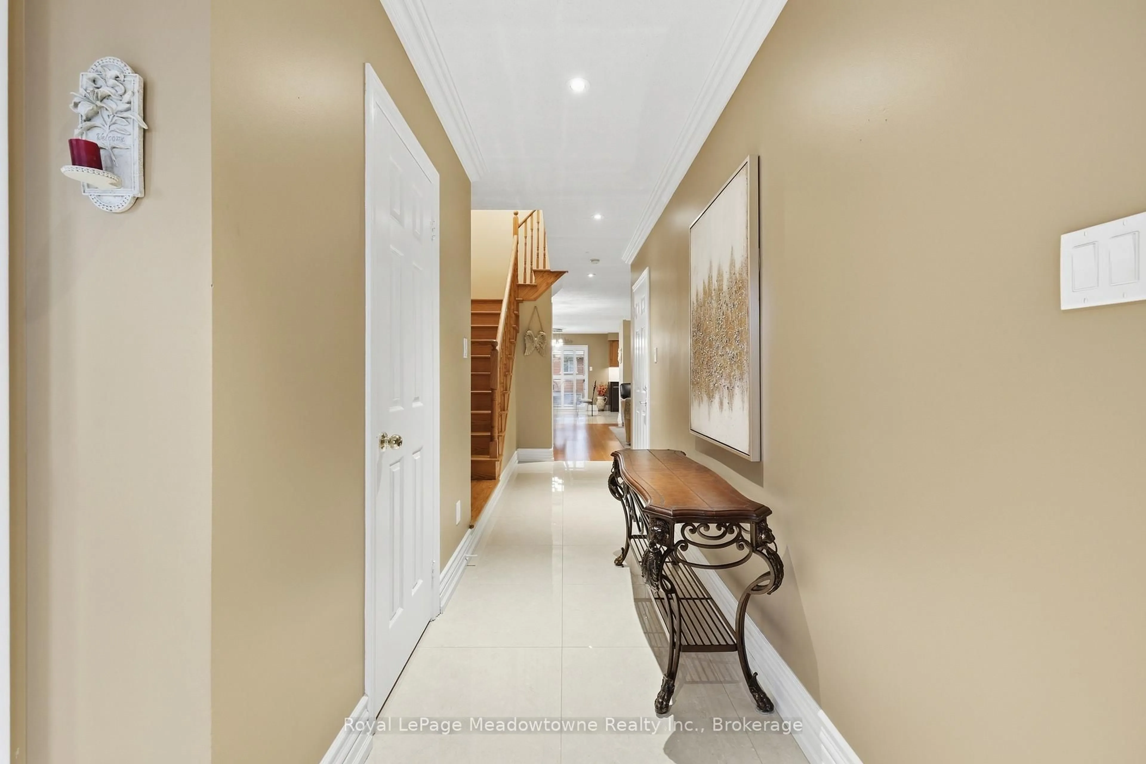 Indoor foyer for 40 Coolspring Cres, Caledon Ontario L7E 1W6