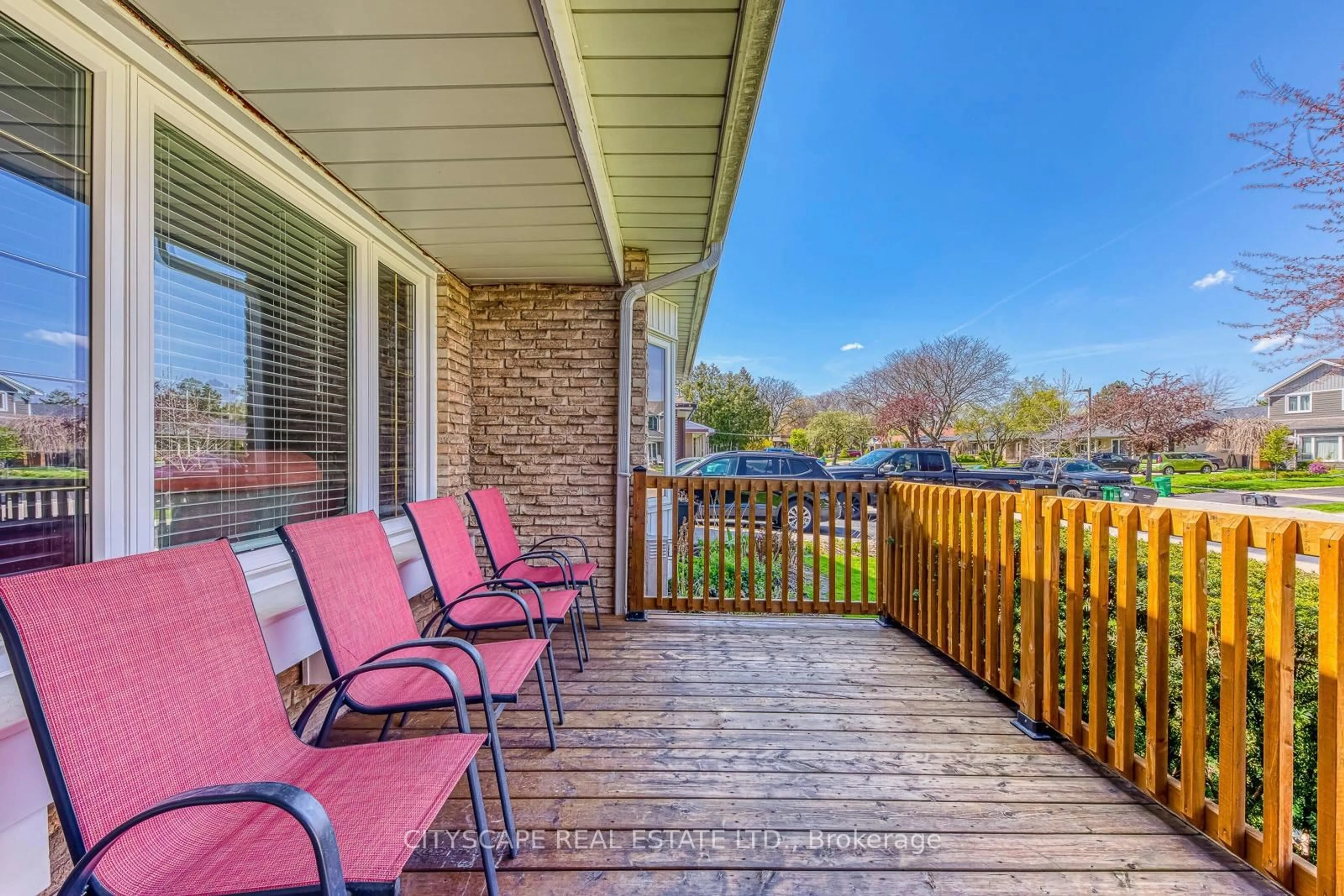 Patio, water/lake/river/ocean view for 3272 Kings Masting Cres, Mississauga Ontario L5L 1G6