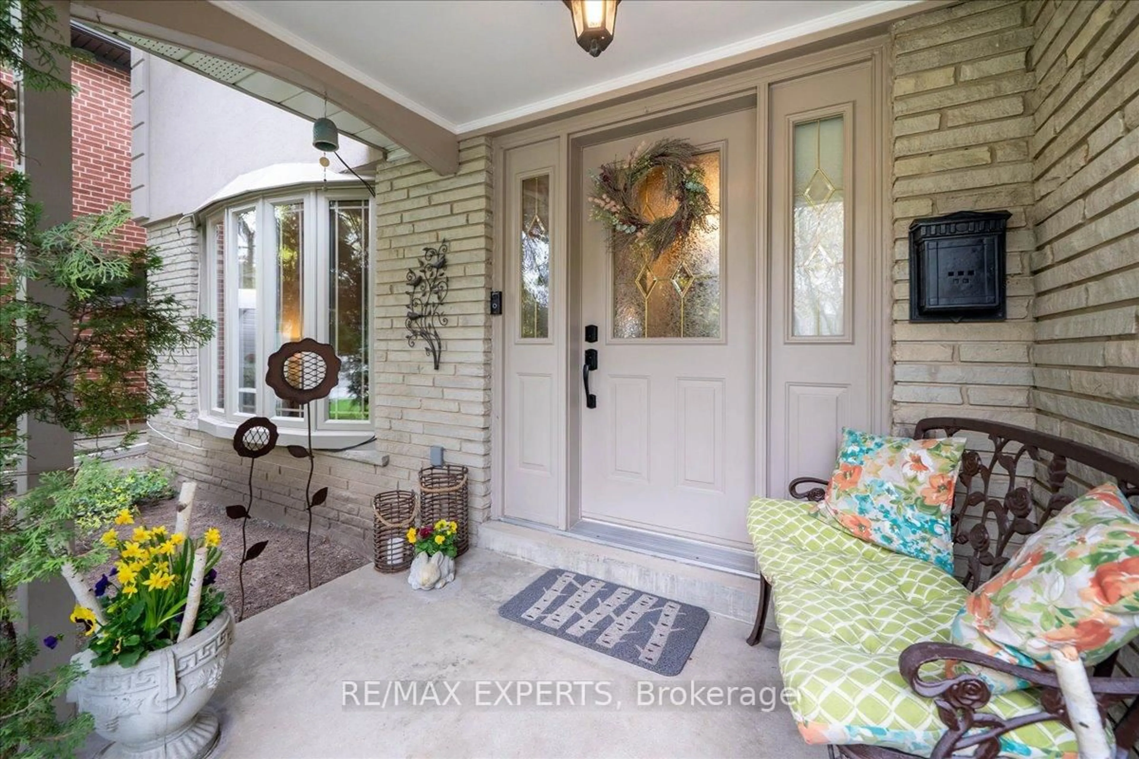 Indoor entryway for 239 Mill Rd, Toronto Ontario M9C 1Y3