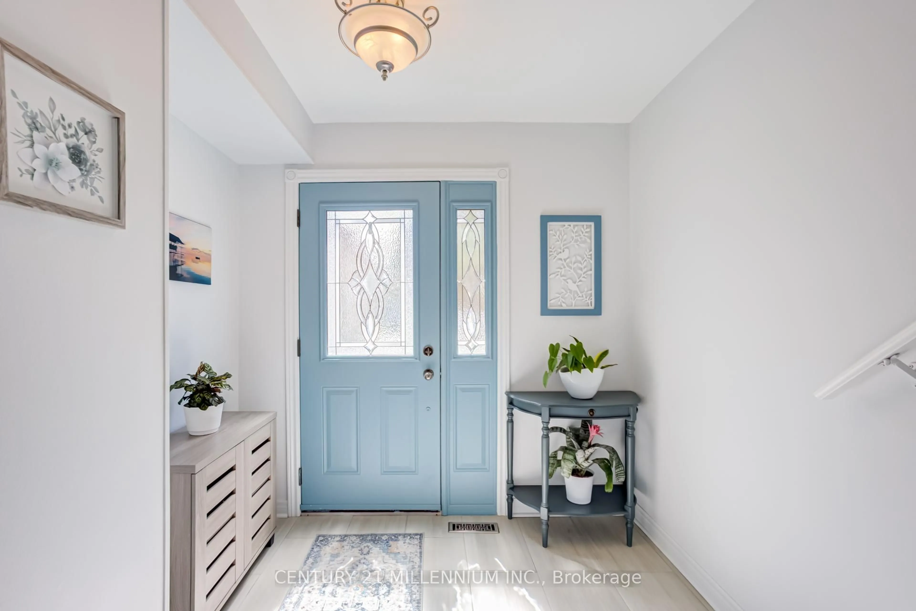 Indoor entryway for 17 Craigleigh Cres #17, Brampton Ontario L6T 2E3