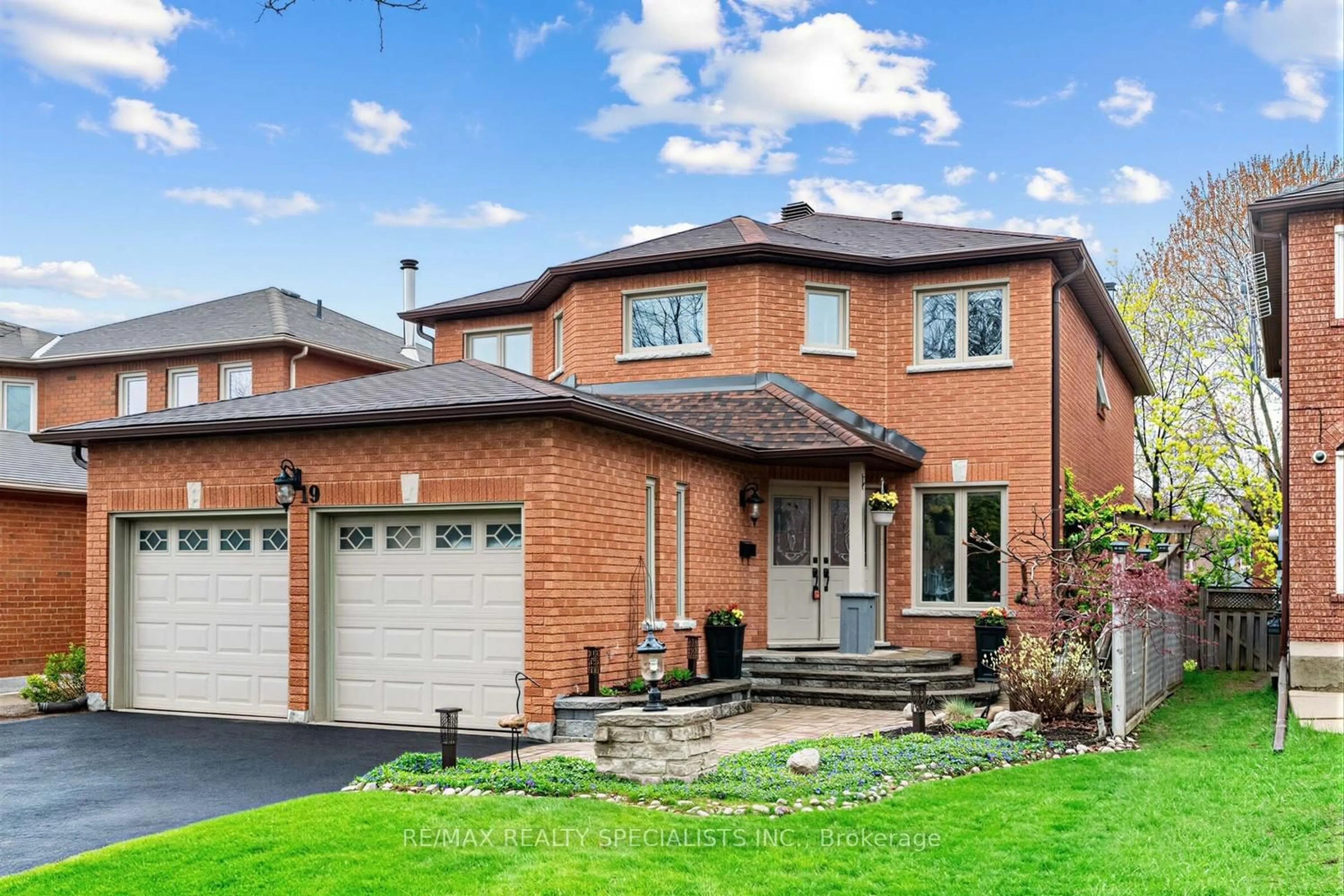 Home with brick exterior material, street for 3519 Pintail Circ, Mississauga Ontario L5N 6C8