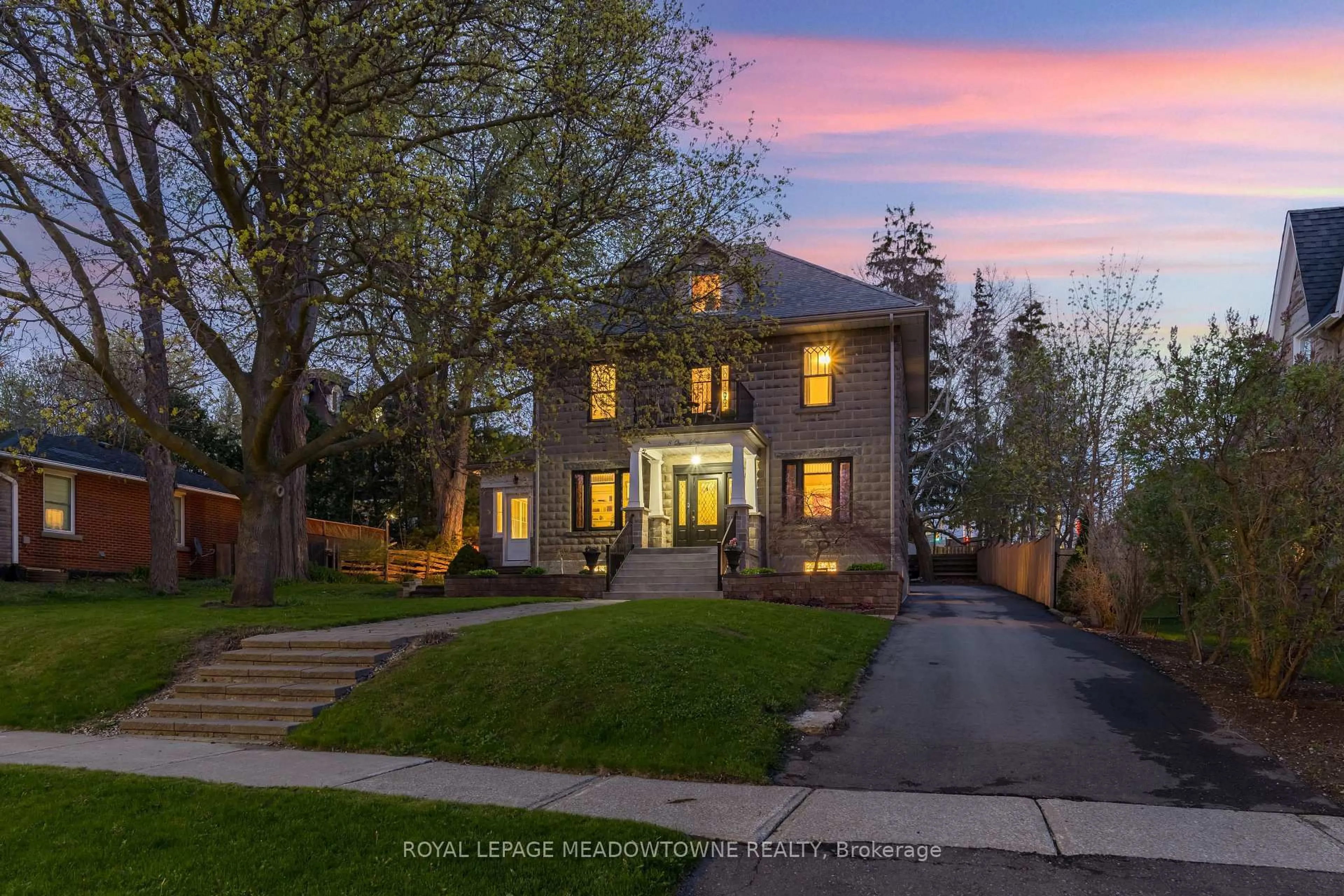 Home with brick exterior material, street for 8 Queen St, Halton Hills Ontario L7G 2E4