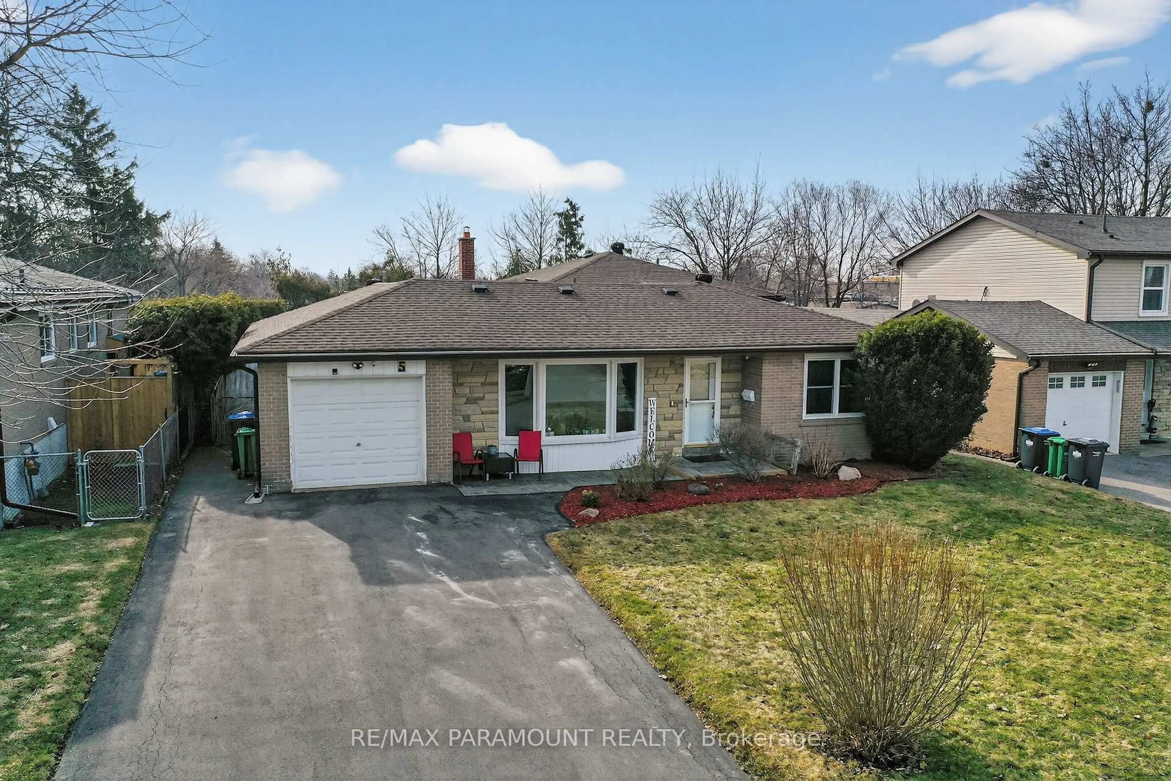 Unknown for 5 Cavendish Cres, Brampton Ontario L6T 1Z3