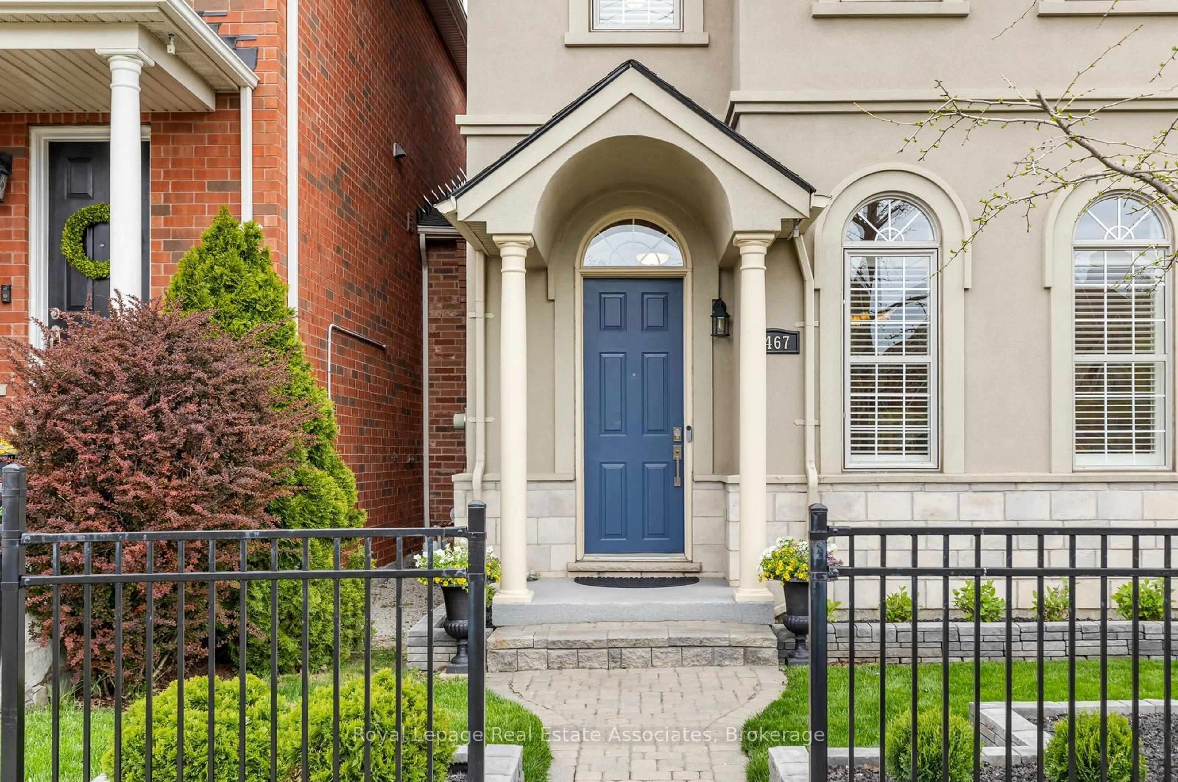 Home with brick exterior material, street for 3467 Eglinton Ave, Mississauga Ontario L5M 7T7