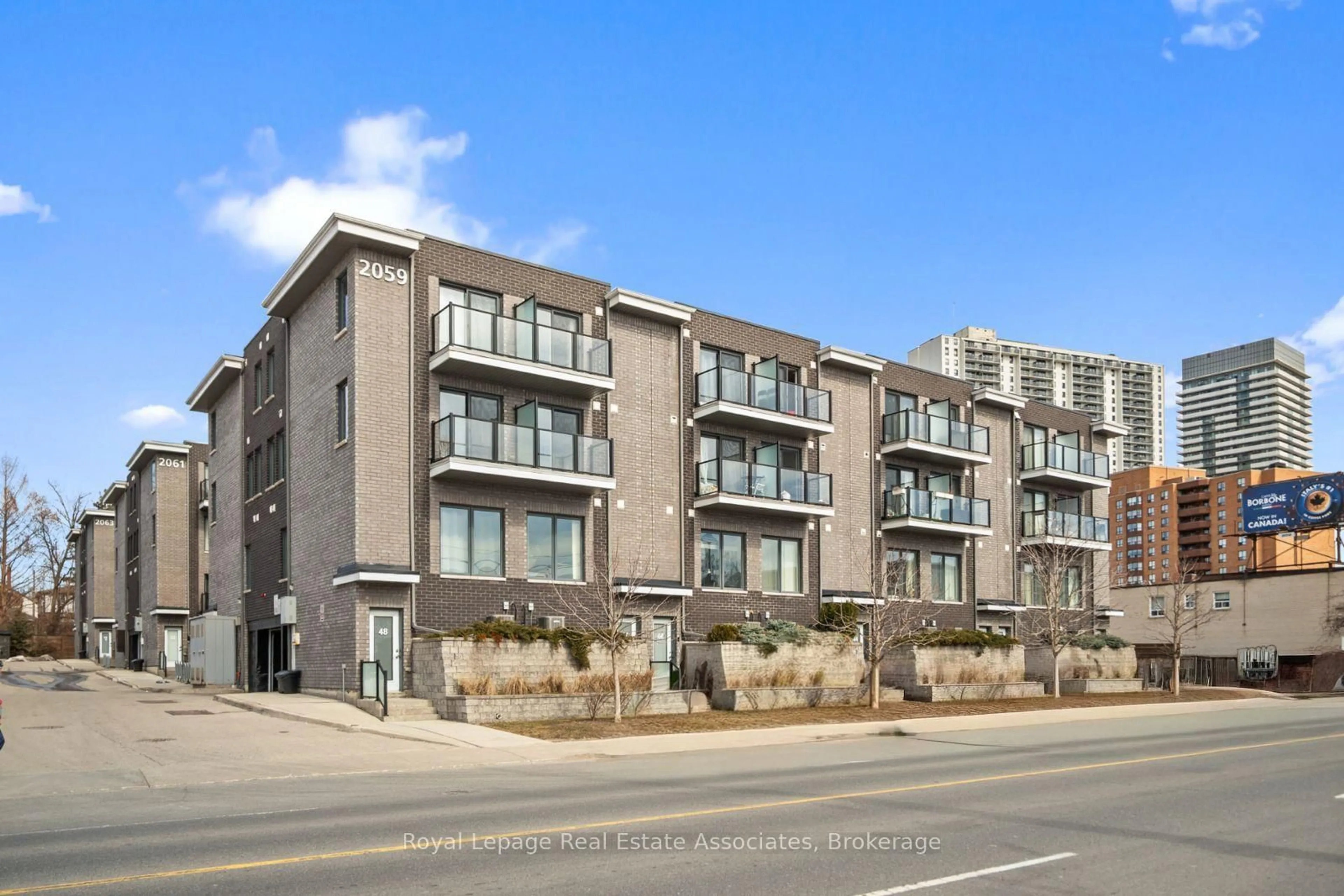 Unknown for 2059 Weston Rd #40, Toronto Ontario M9N 1X7
