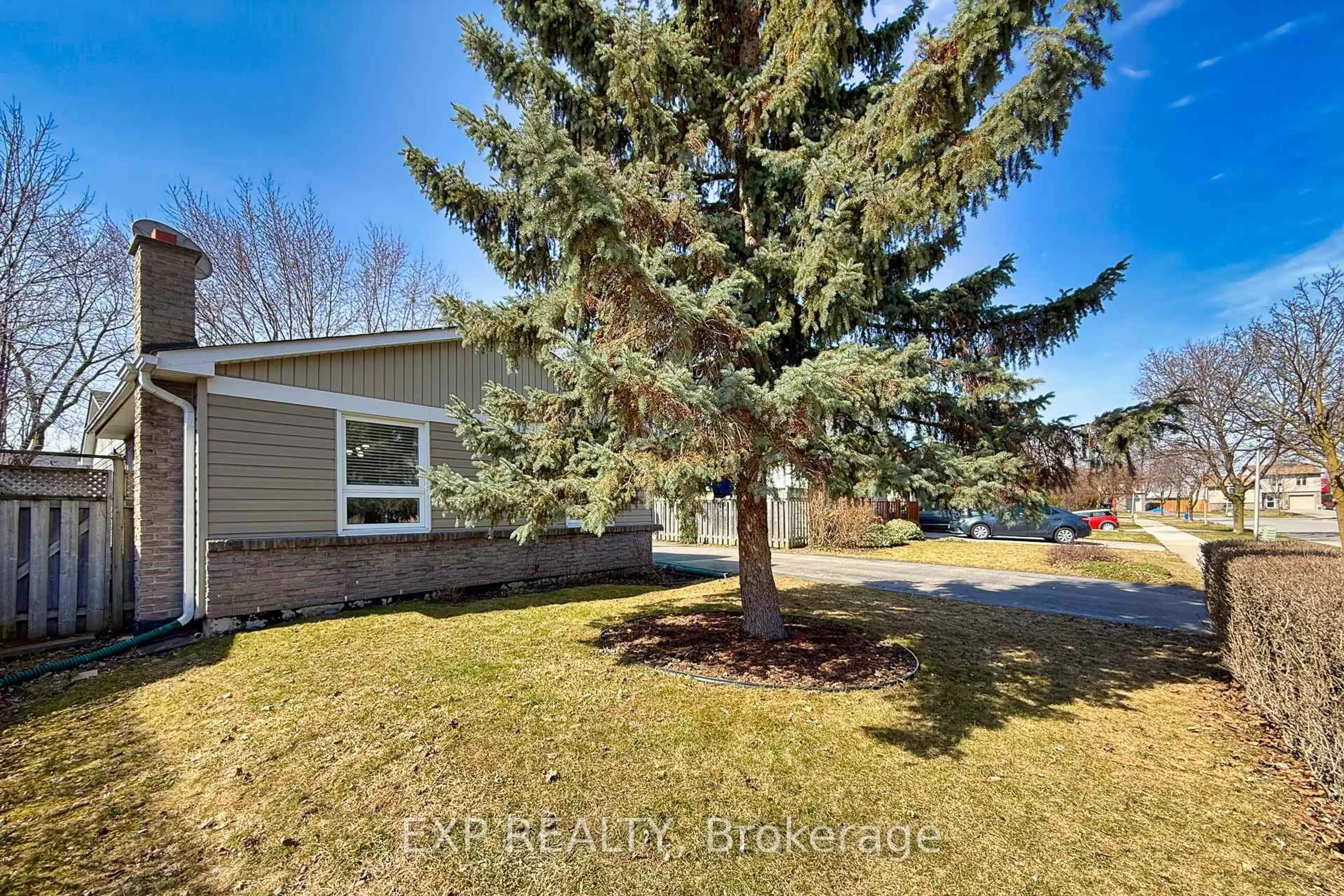 Unknown for 584 Elliott Cres, Milton Ontario L9T 3G4
