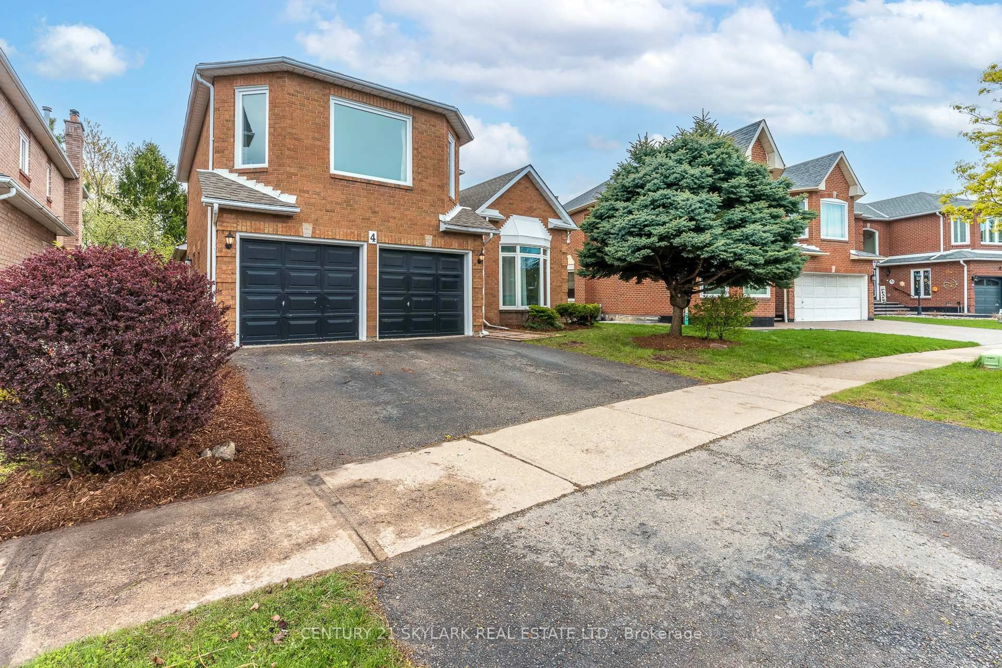 Home with brick exterior material, street for 4 Leeward Dr, Brampton Ontario L6S 5V6