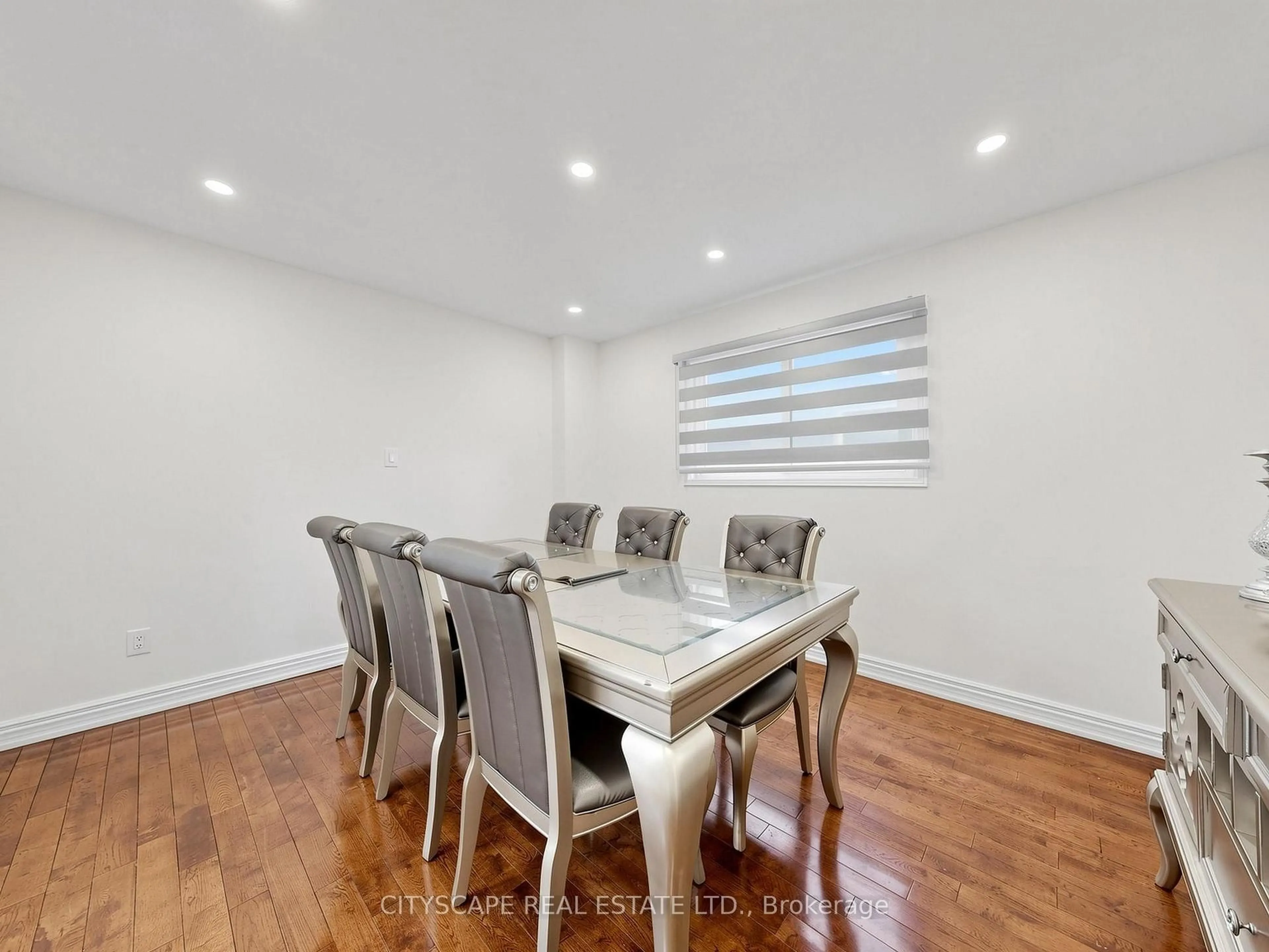 Dining room, wood/laminate floor for 5534 River Grove Ave, Mississauga Ontario L5M 3T6