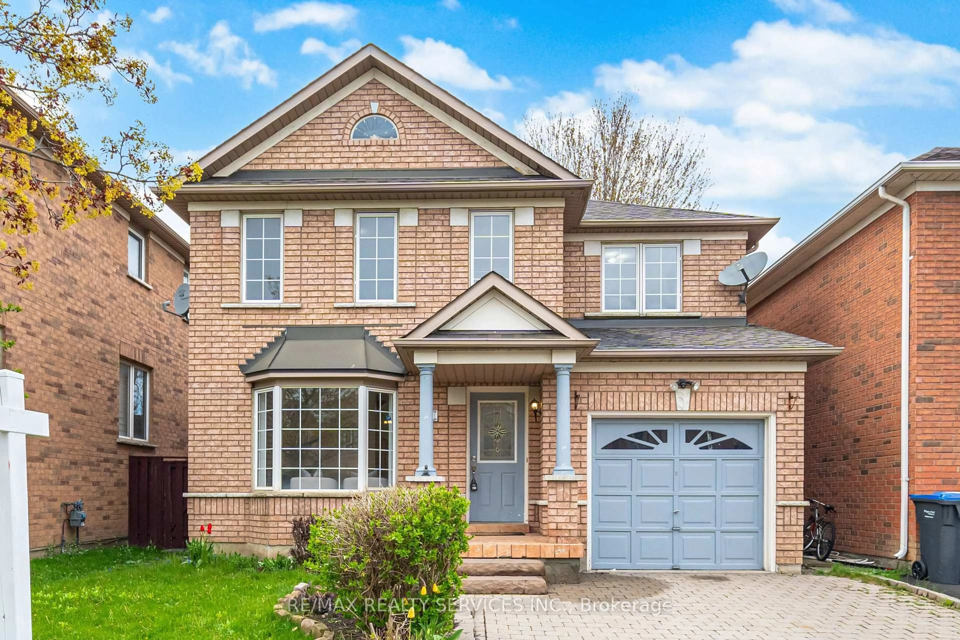 Home with brick exterior material, street for 21 UPPER HIGHLANDS Dr, Brampton Ontario L6Z 4W1