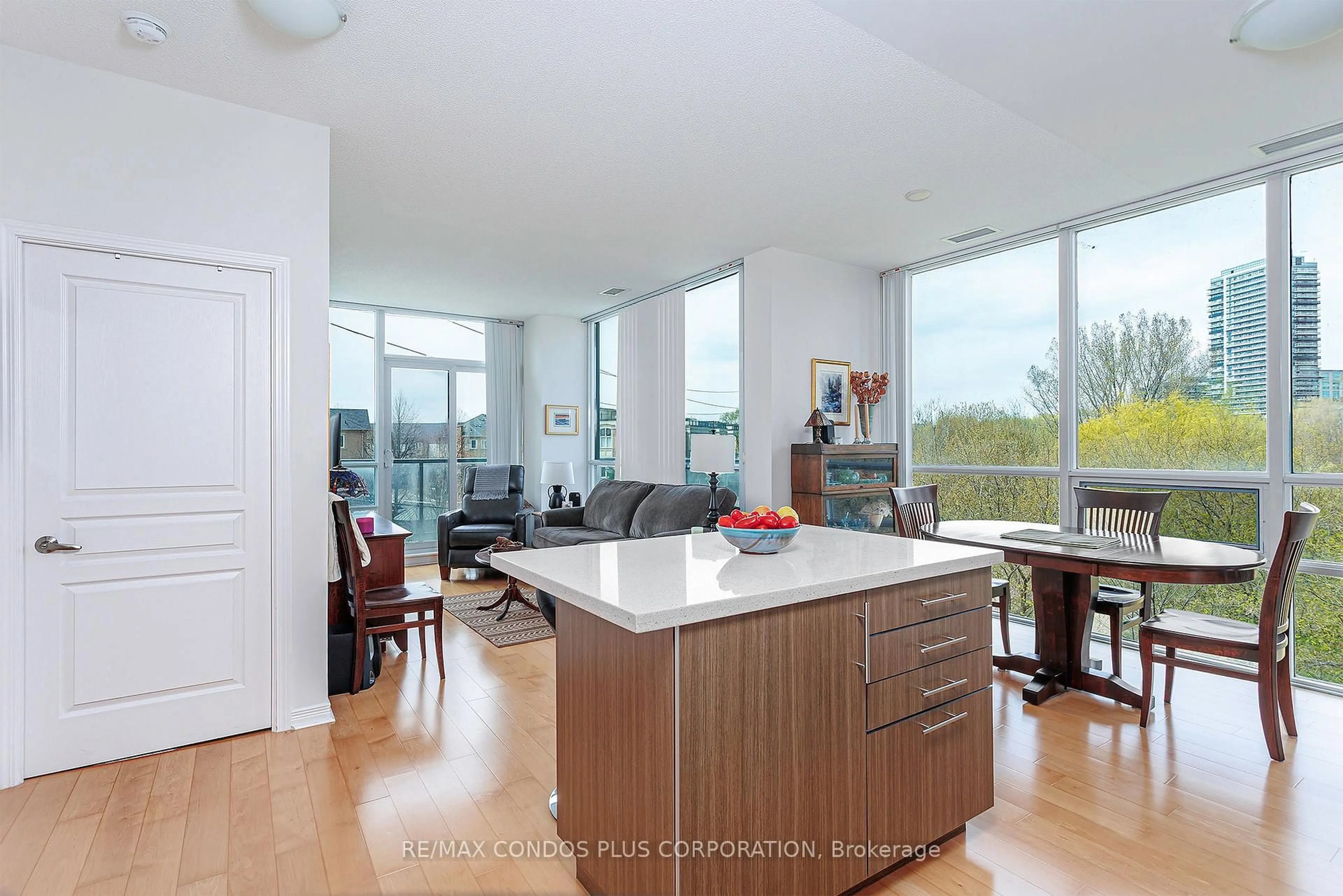 Open concept kitchen, unknown for 15 Legion Rd #206, Toronto Ontario M8V 0A9